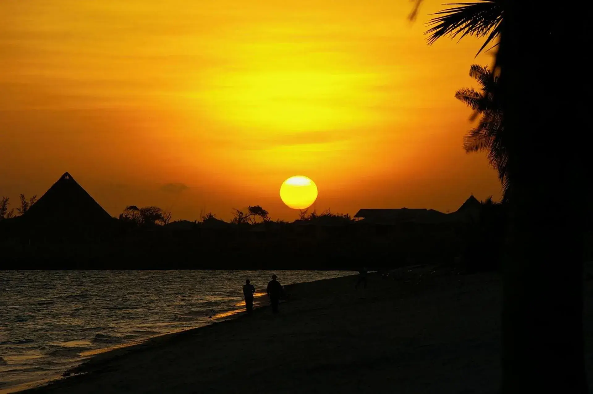 Beach, Sunrise/Sunset in Sea View Lodge Boutique Hotel