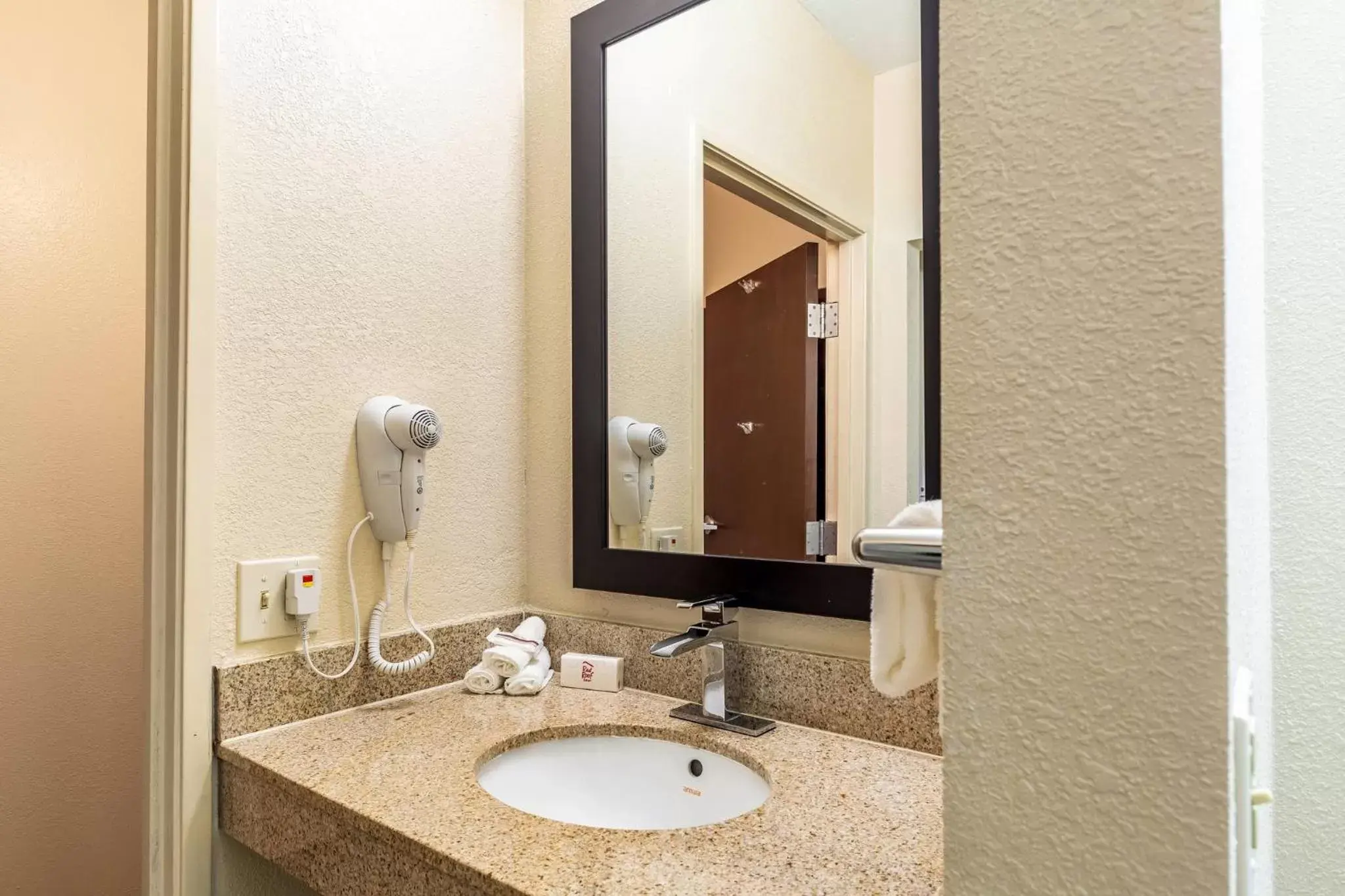 Other, Bathroom in Red Roof Inn PLUS & Suites Houston - IAH Airport SW