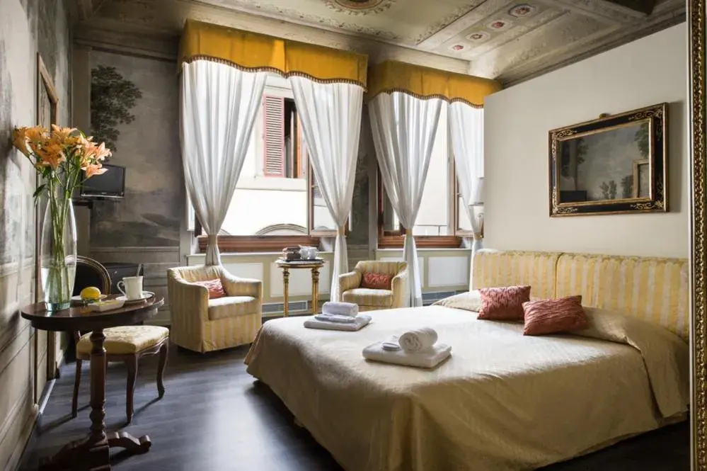Superior Double Room - single occupancy in Residenza Castiglioni
