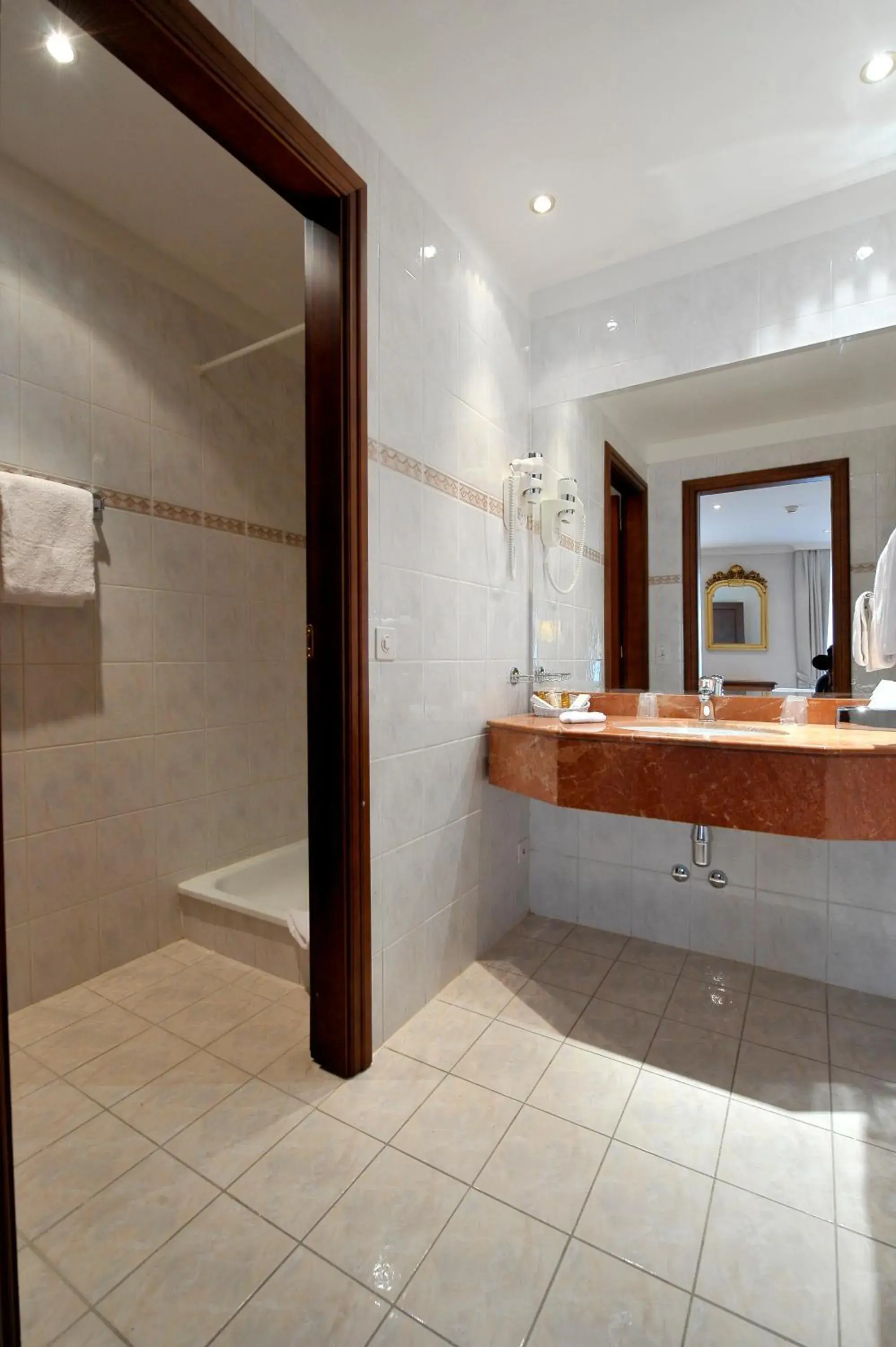 Family Room in Hotel Le Rive Family Room in Hotel Le Rive