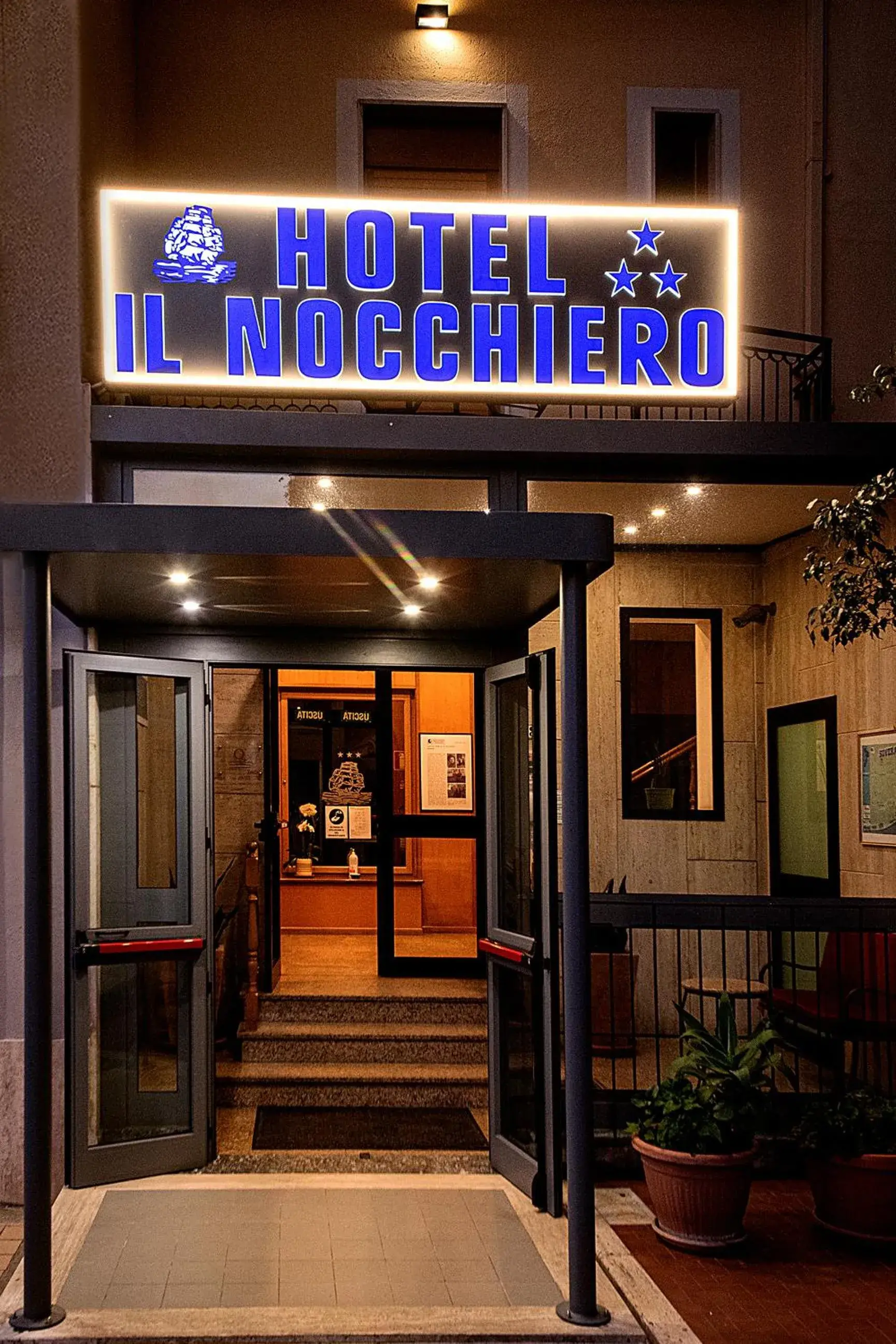 Facade/entrance in Il Nocchiero City Hotel