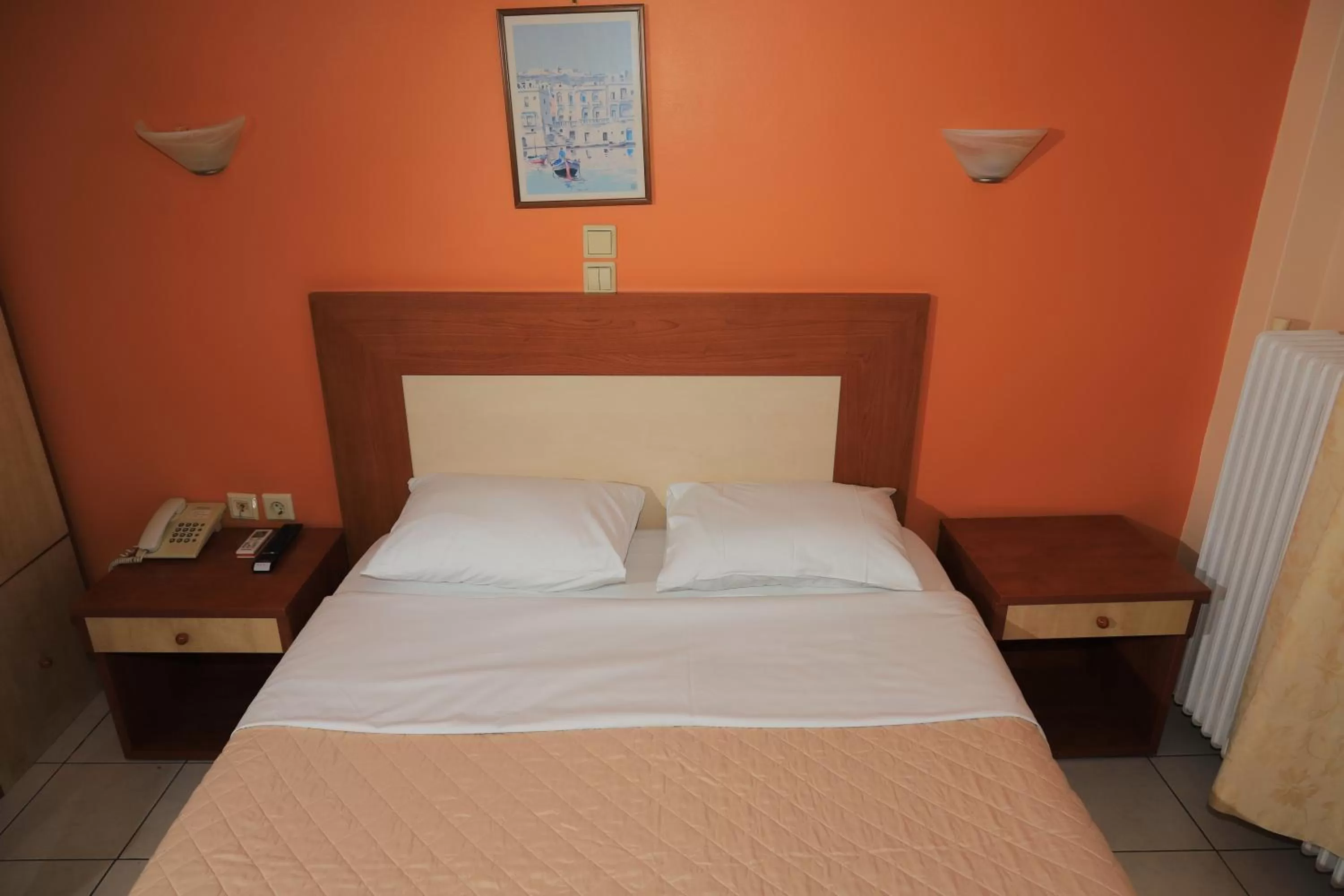 Bed in IKAROS Hotel ELLINIKO