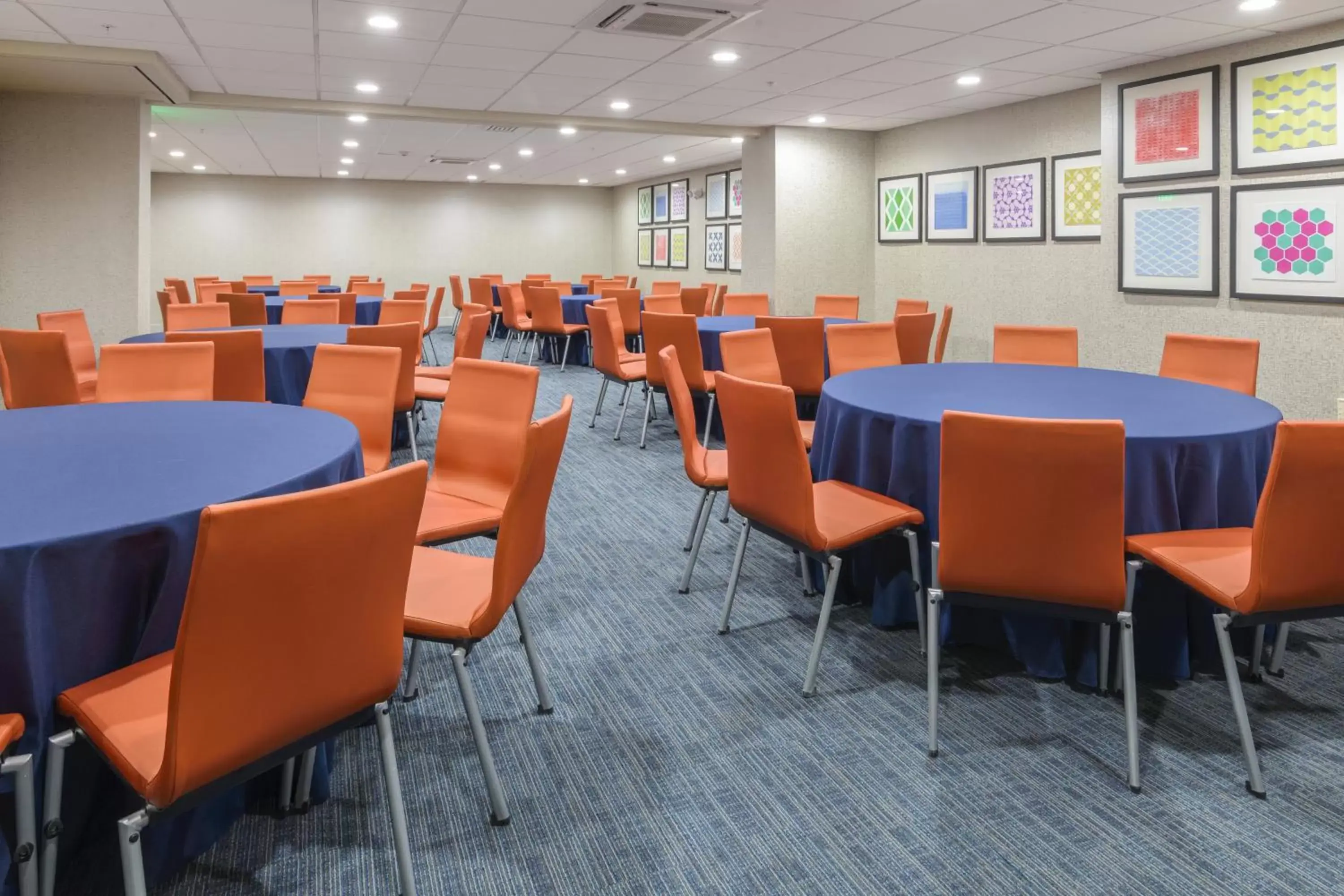 Meeting/conference room, Restaurant/Places to Eat in Holiday Inn Express Southington, an IHG Hotel