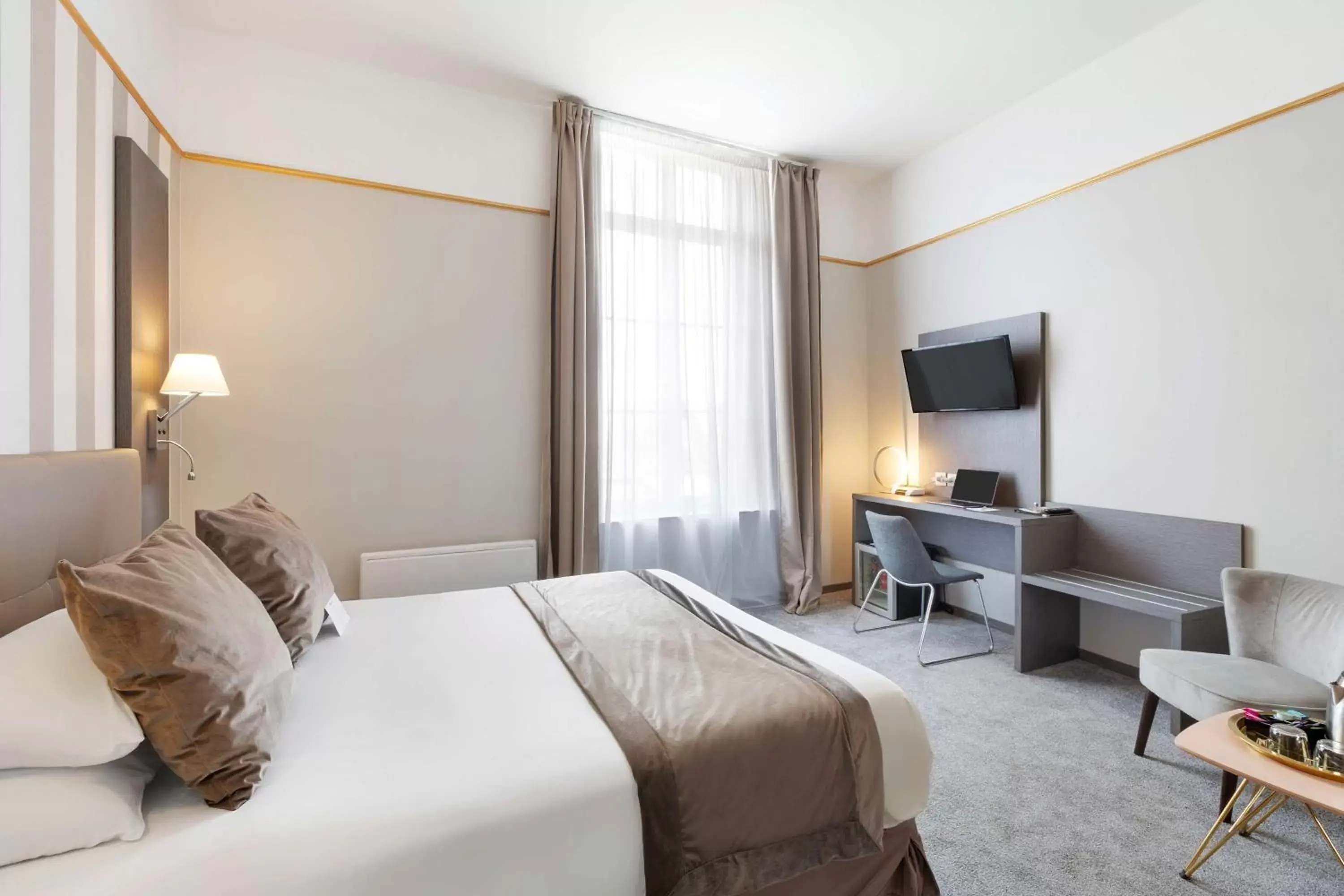 Bedroom, Bed in Best Western Hotel Saint Claude