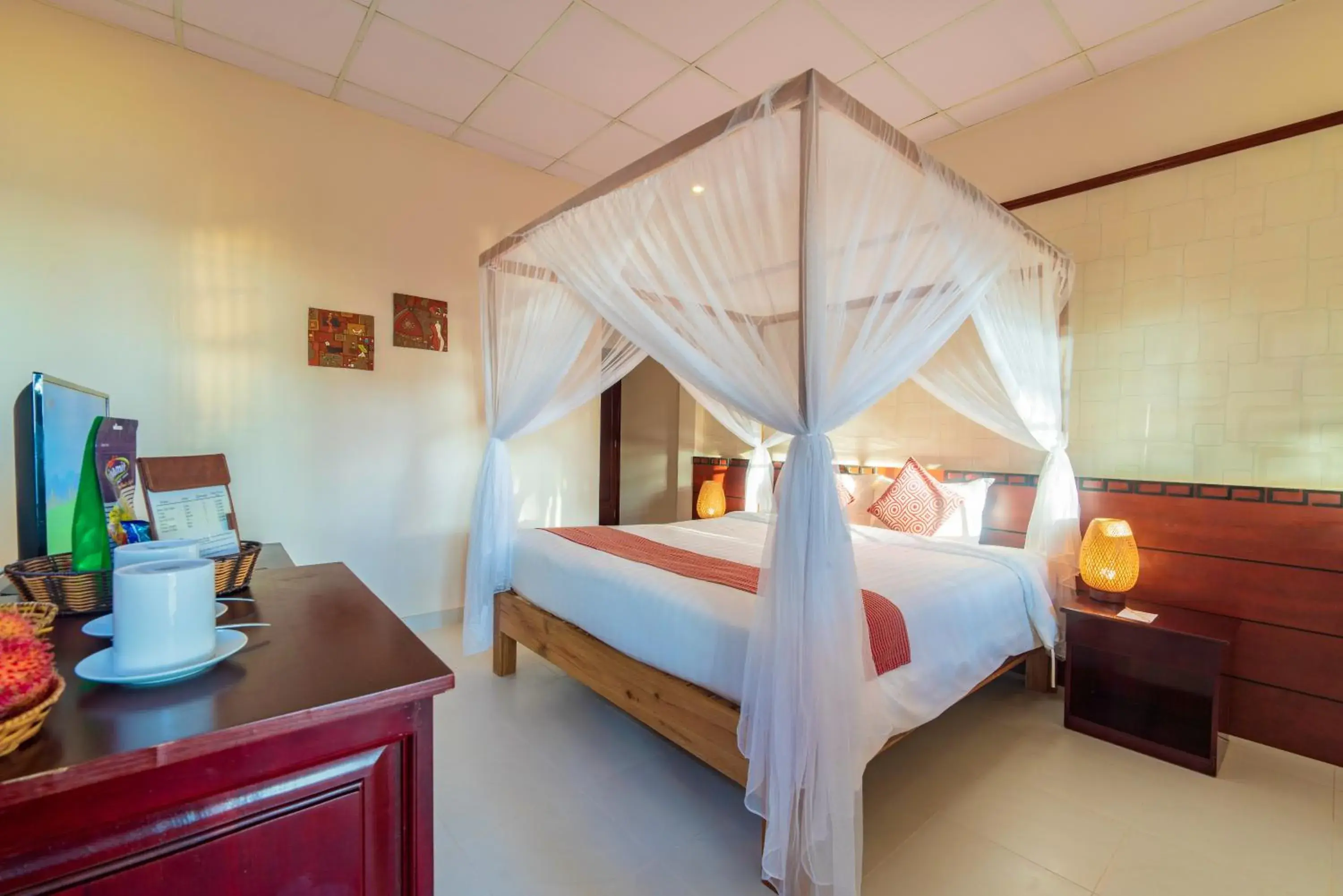 Photo of the whole room, Bed in Sea Star Resort