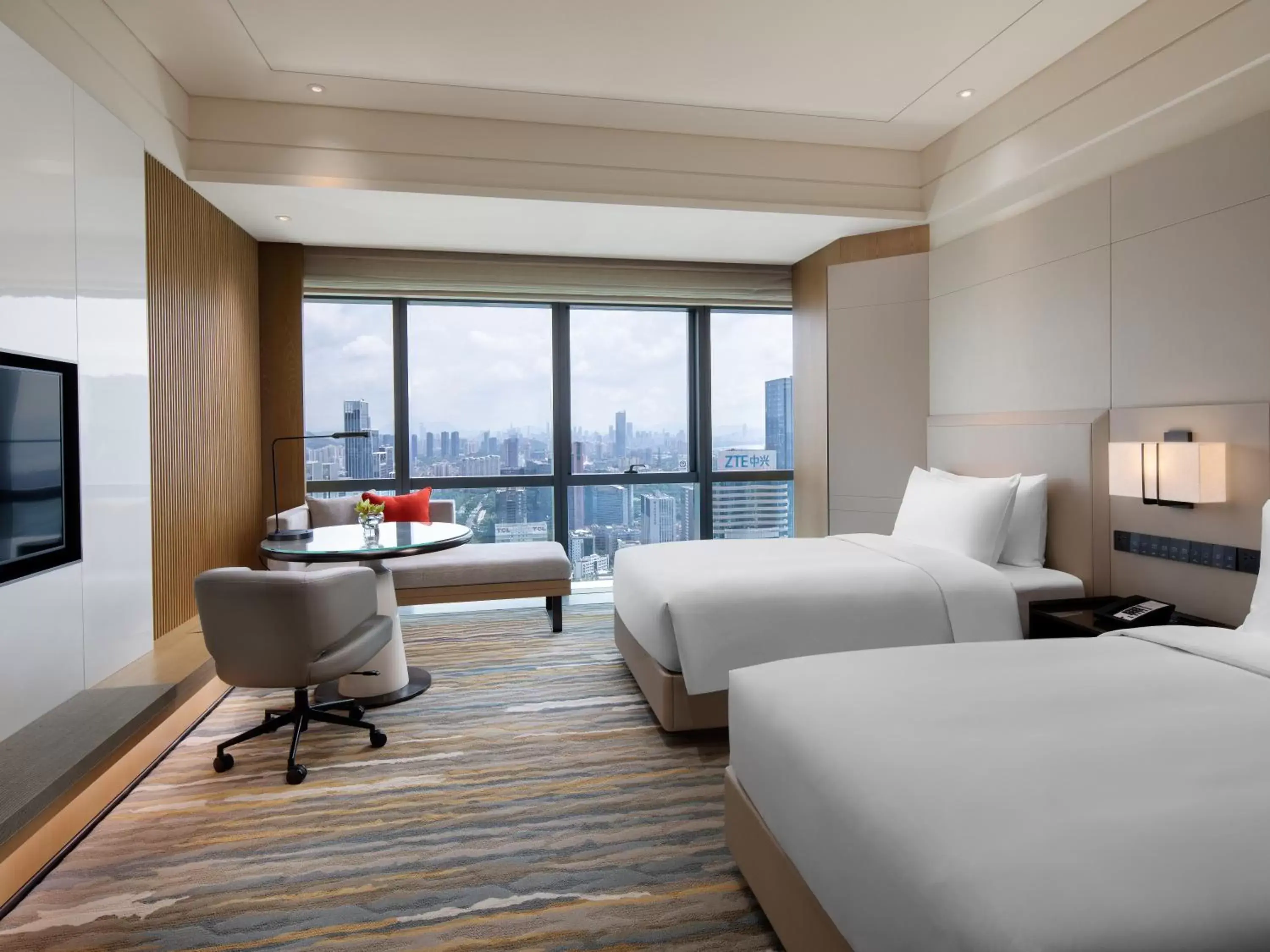 Property building, Bed in Crowne Plaza Shenzhen Nanshan by IHG Property building, Bed in Crowne Plaza Shenzhen Nanshan by IHG