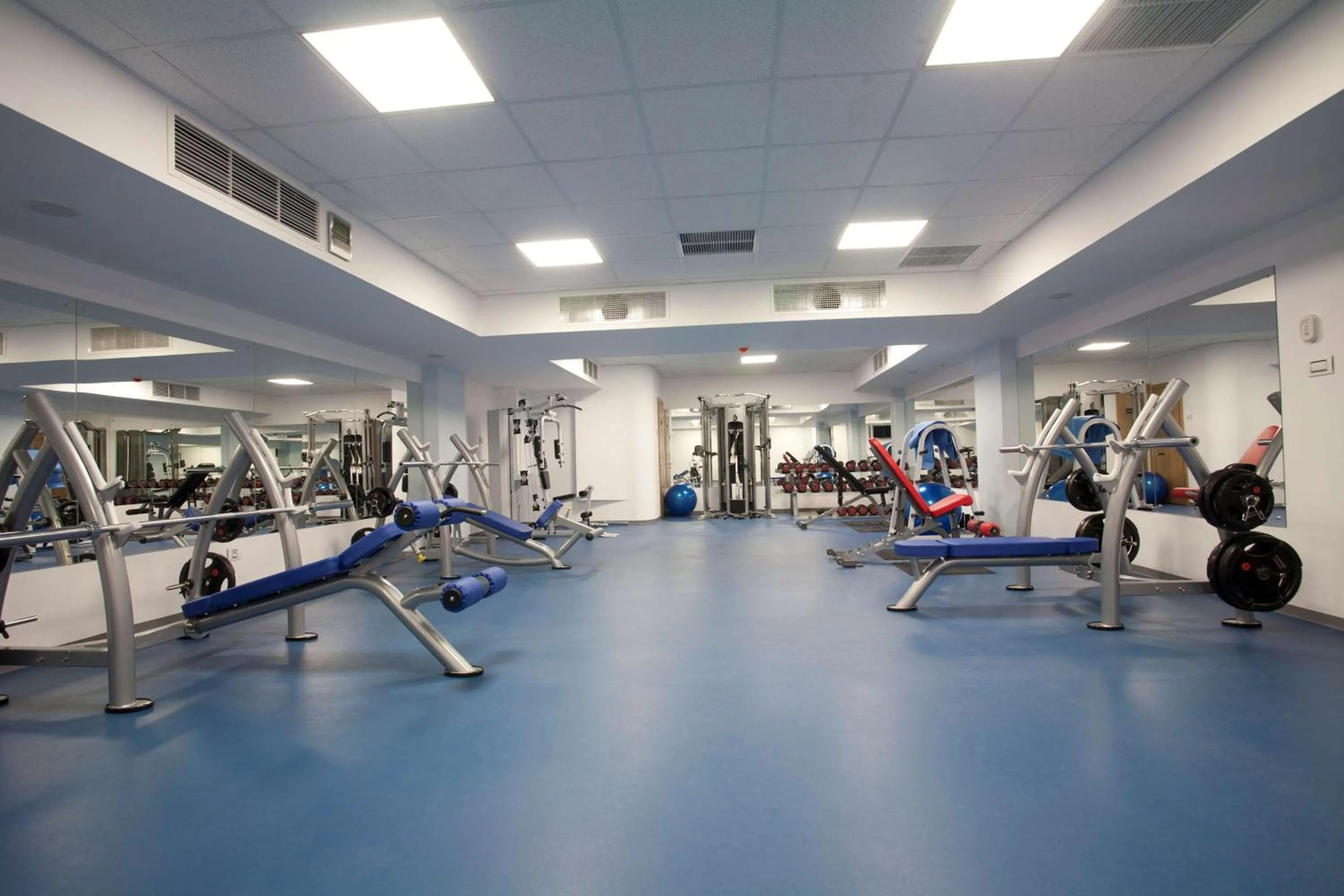 Fitness centre/facilities in Mari Vila Hotel