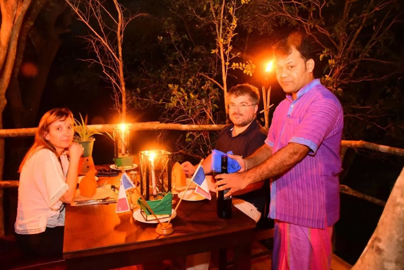 Restaurant/places to eat in Giritale Hotel