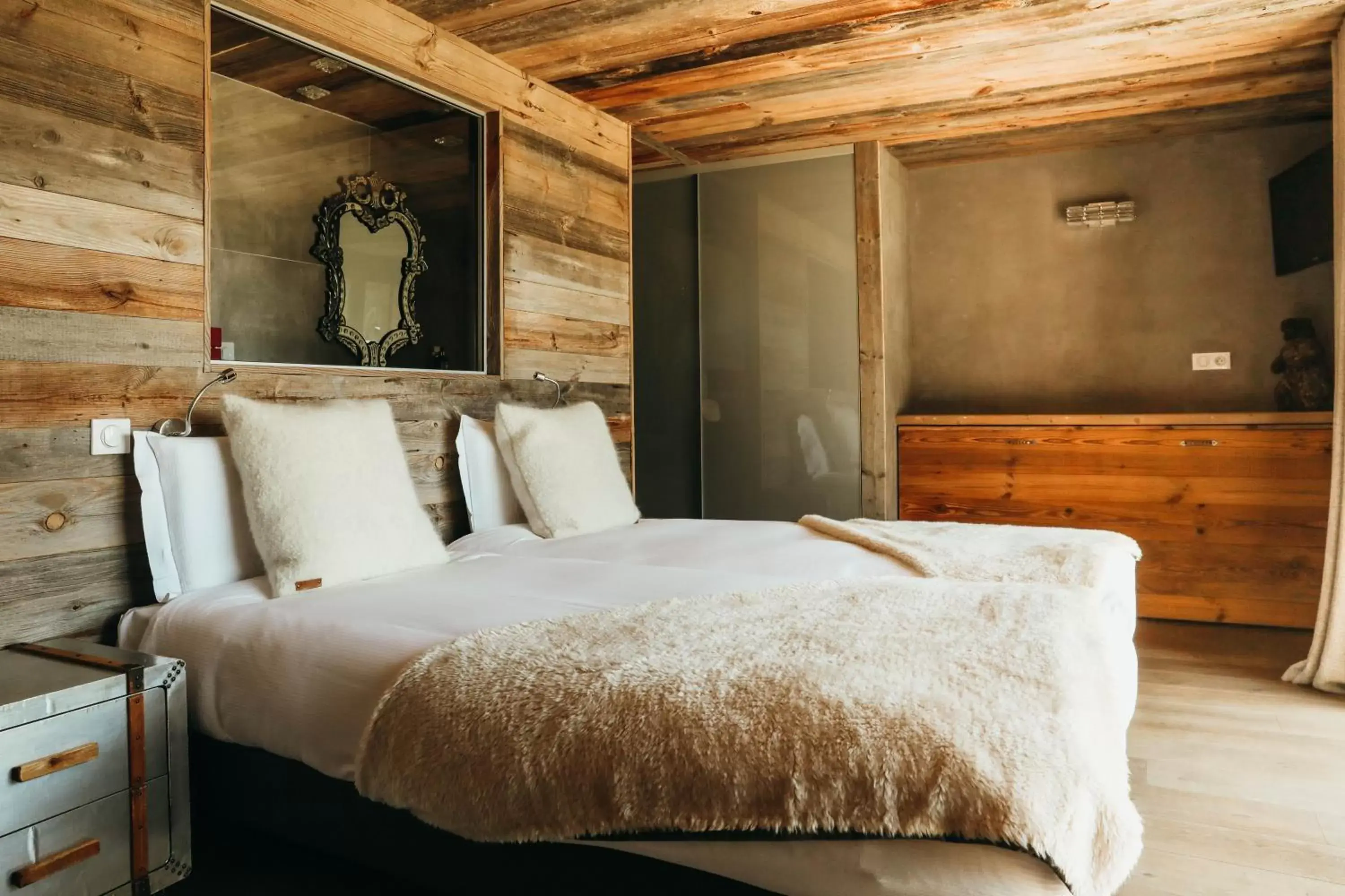 Bedroom, Bed in Les Grands Montets Hotel & Spa