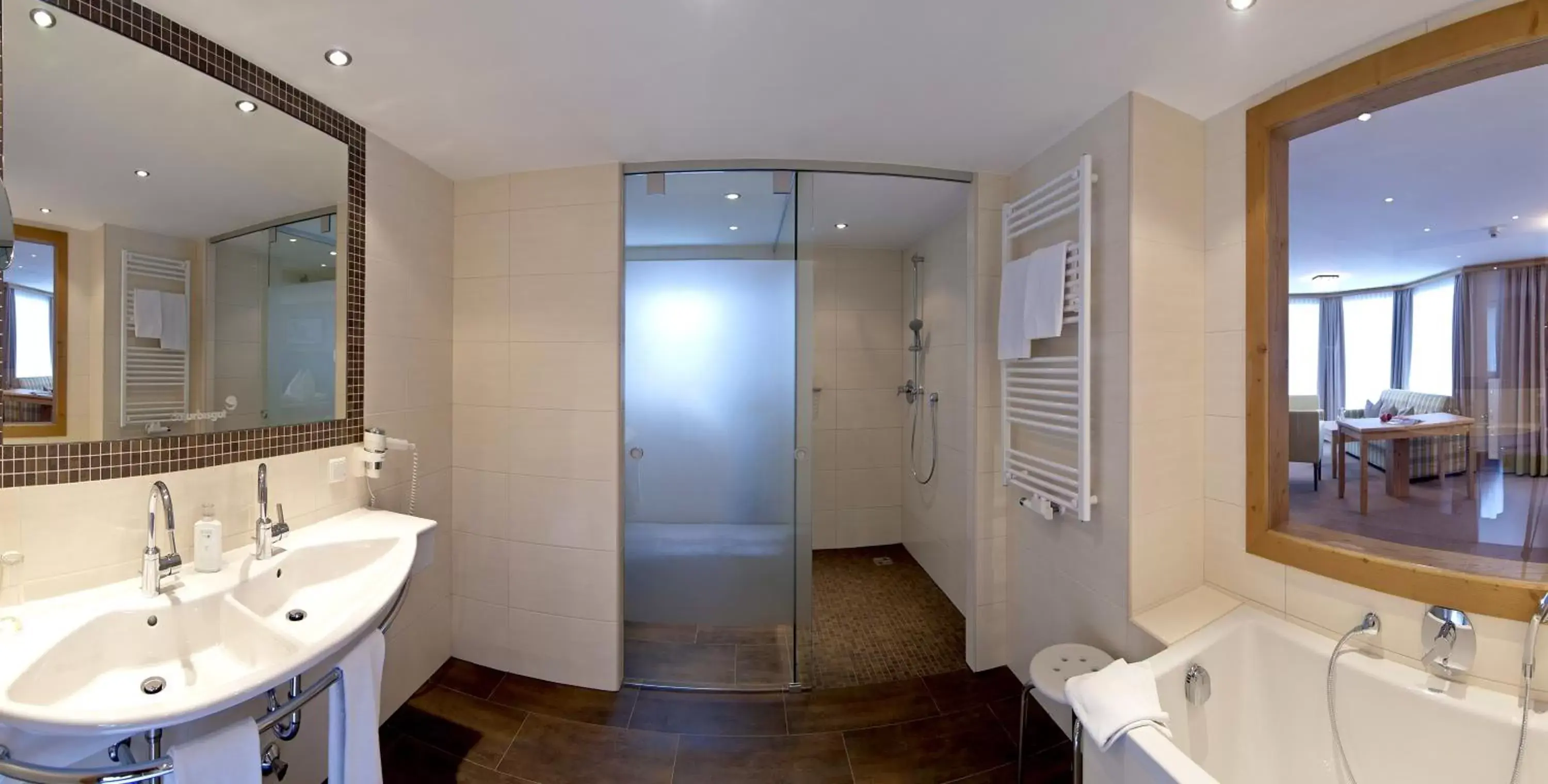 Bathroom in Hotel Das Urbisgut