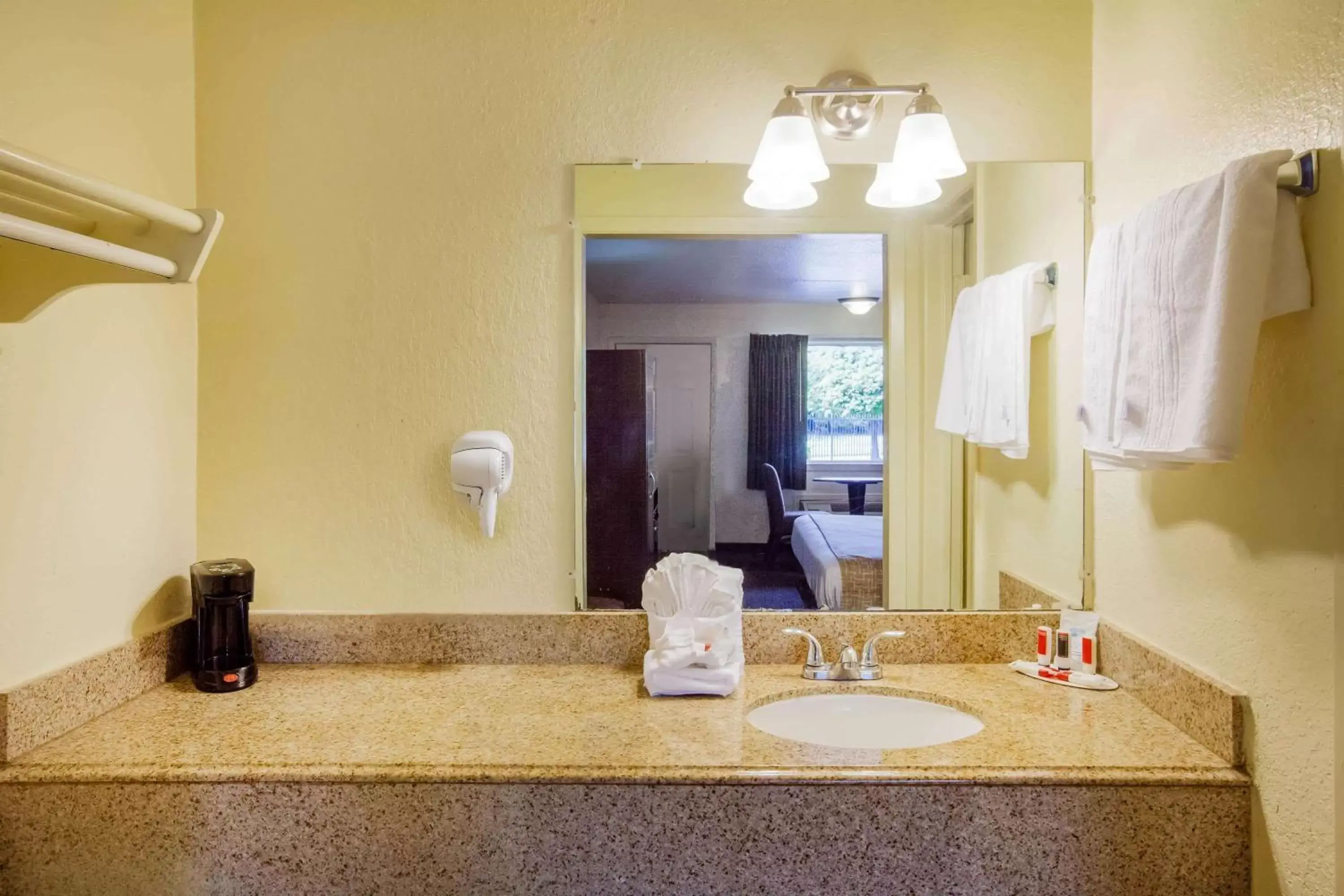 Bathroom in Travelodge by Wyndham Houston Hobby Airport