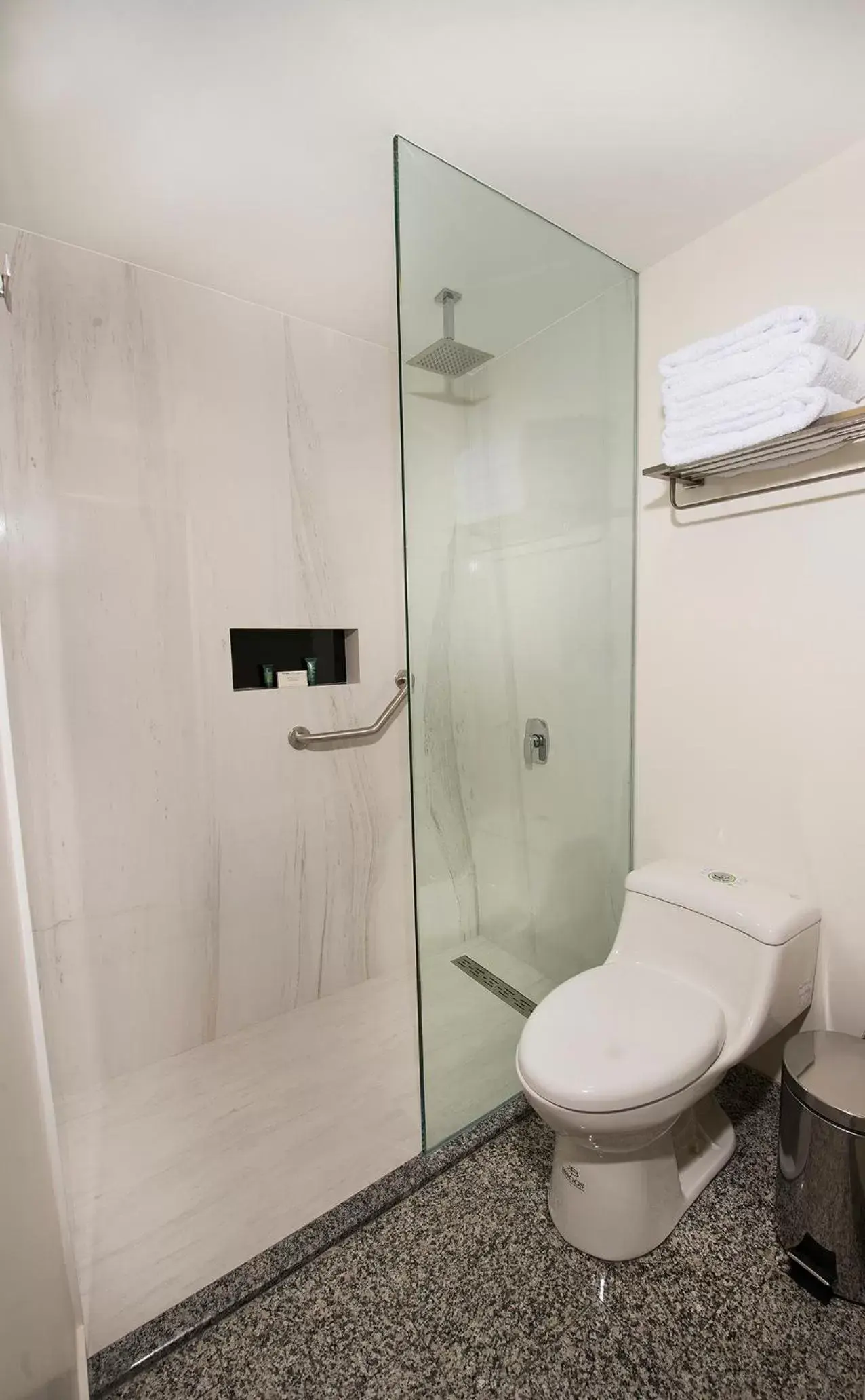 Bathroom in Hilton Colon Guayaquil Hotel