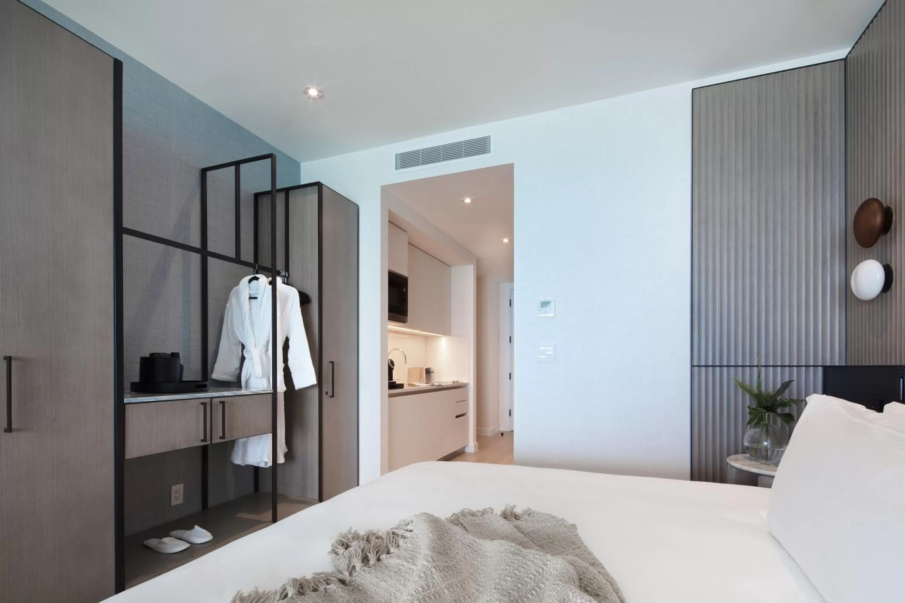 Photo of the whole room, Bed in Goldwynn Resort & Residences