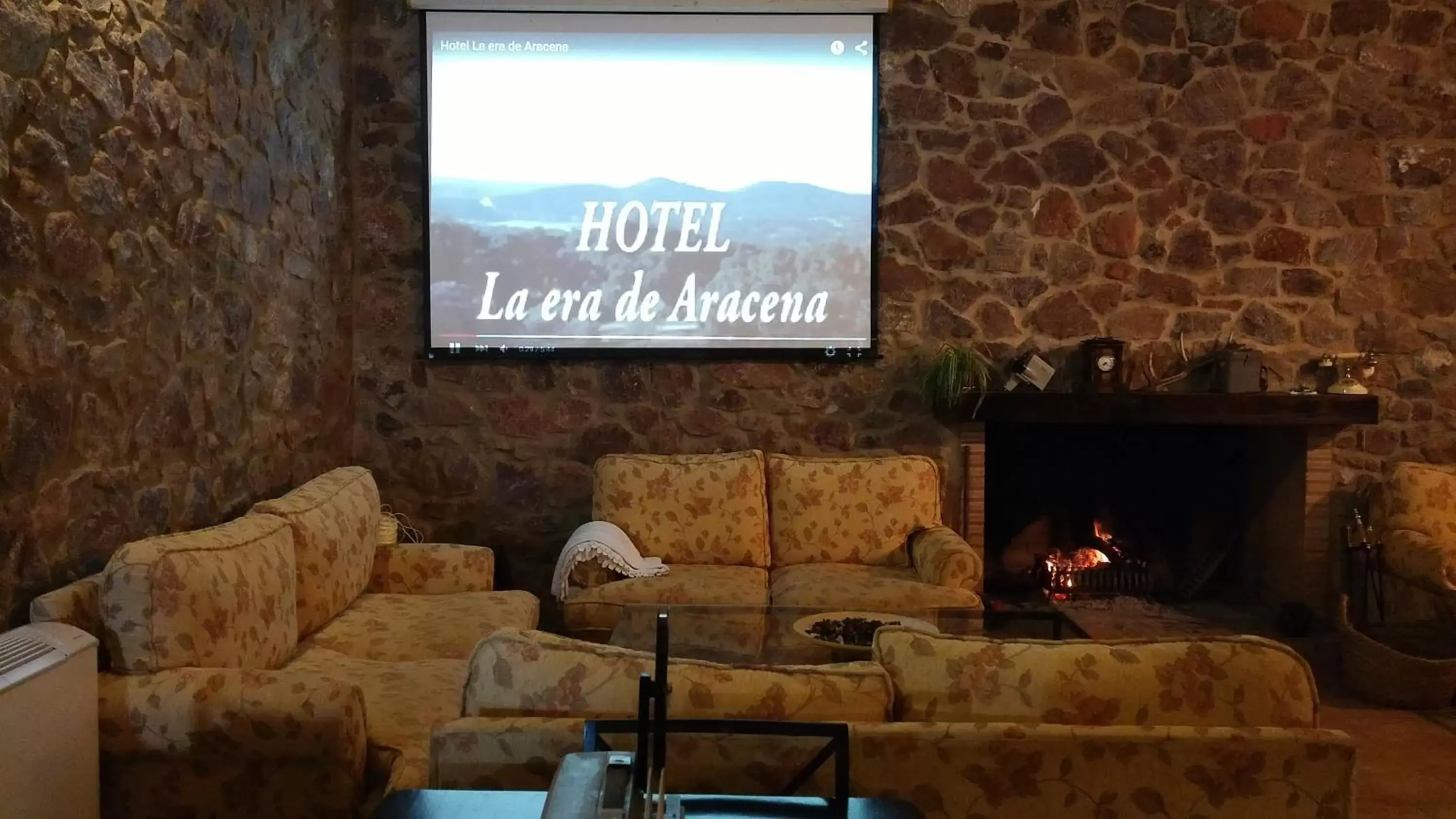 Restaurant/places to eat in Hotel La Era de Aracena - Adults Only