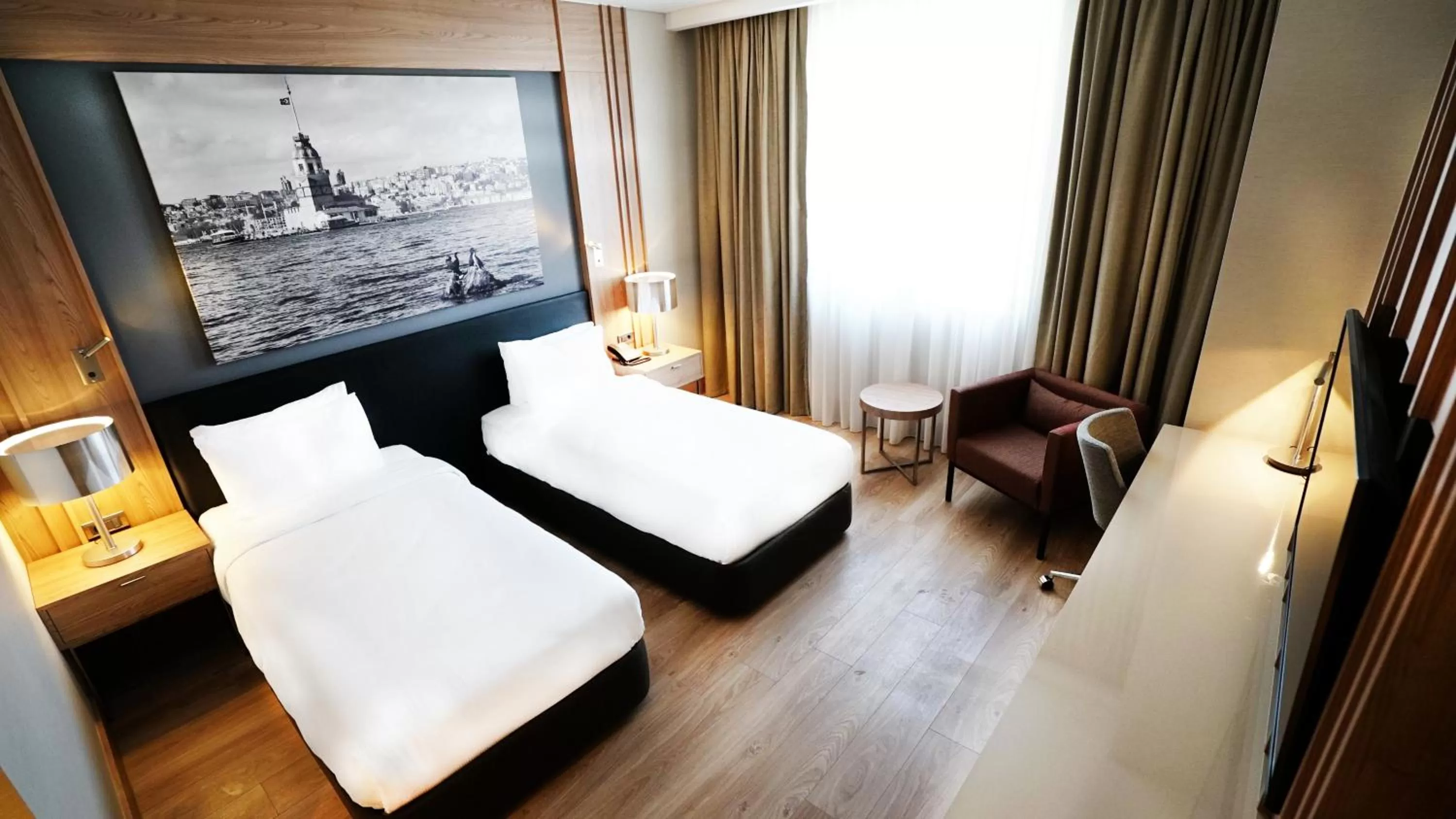 Photo of the whole room, Bed in TRYP by Wyndham Istanbul Basın Ekspres
