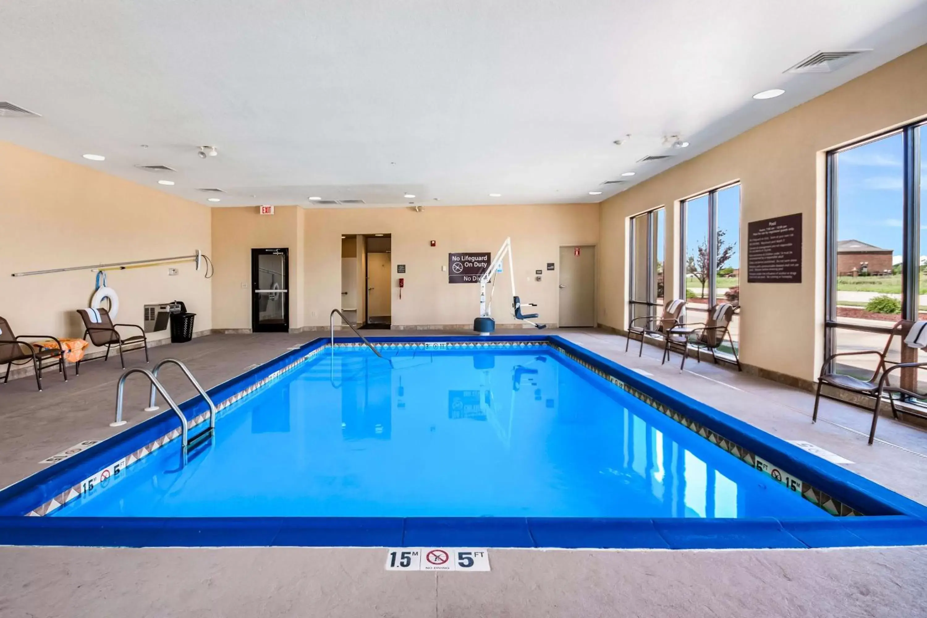 Pool view, Swimming Pool in Hampton Inn Derby-Wichita Southeast