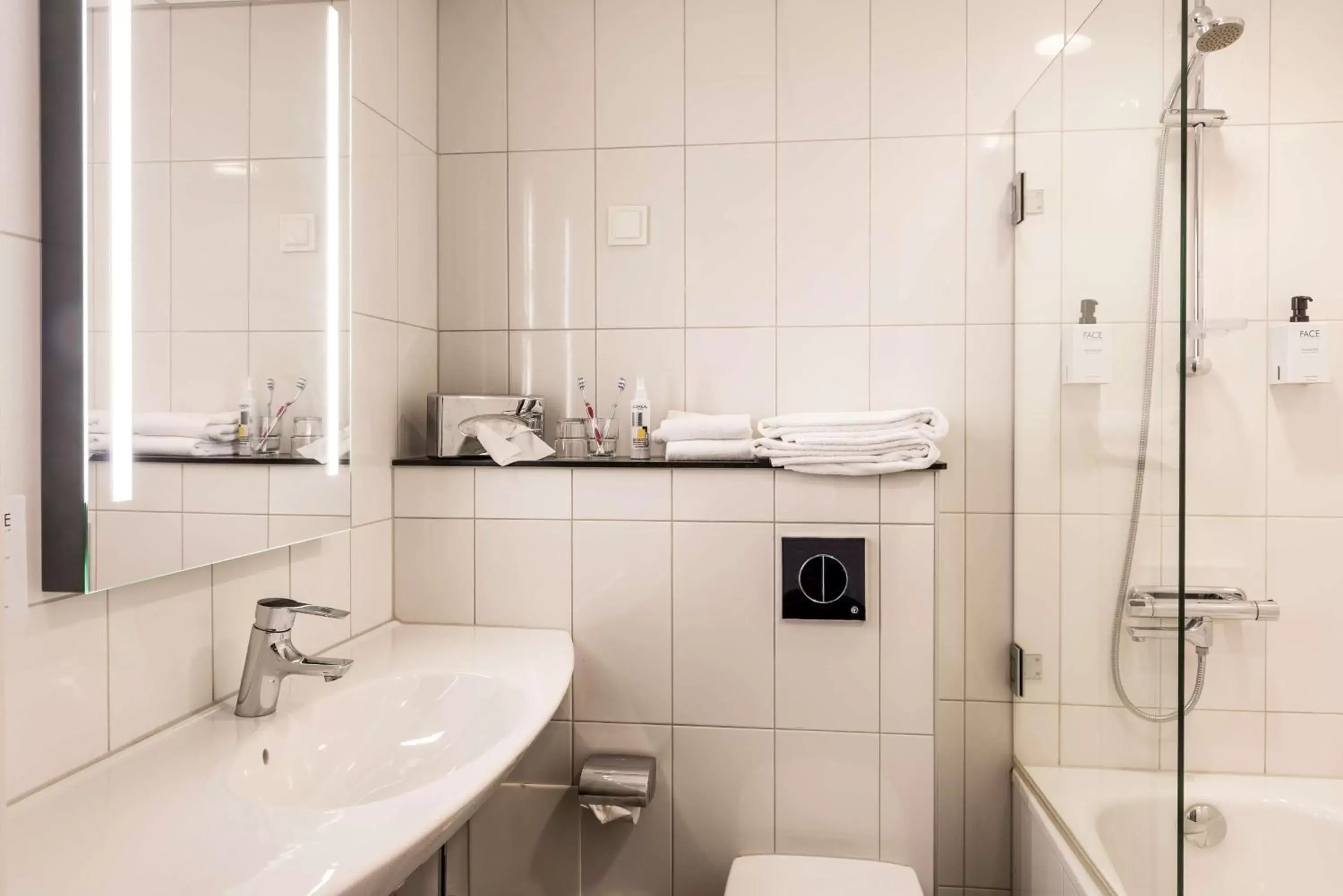 Bathroom in Scandic Infra City