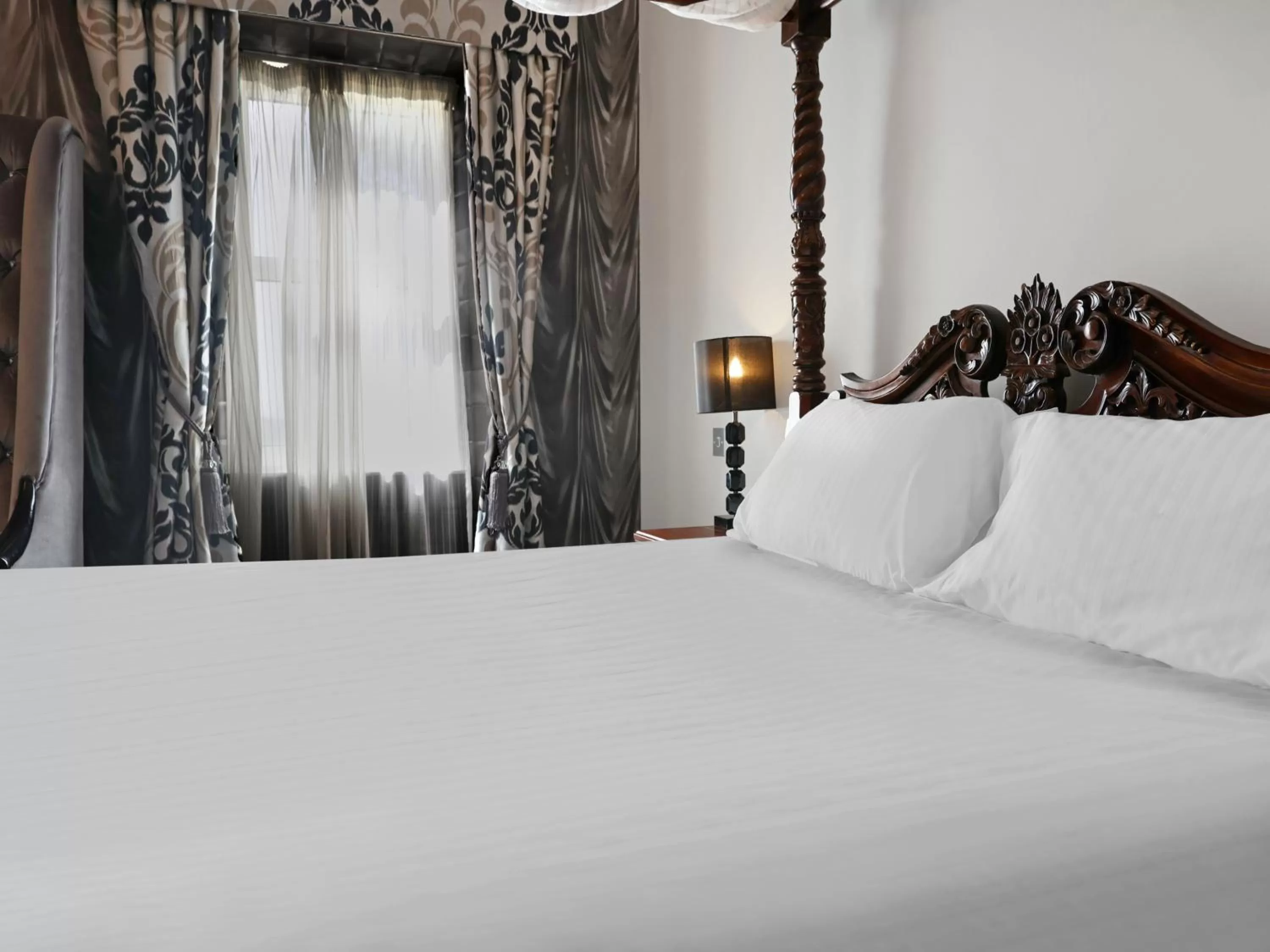 Bedroom, Bed in Dryfesdale Hotel - BW Signature Collection