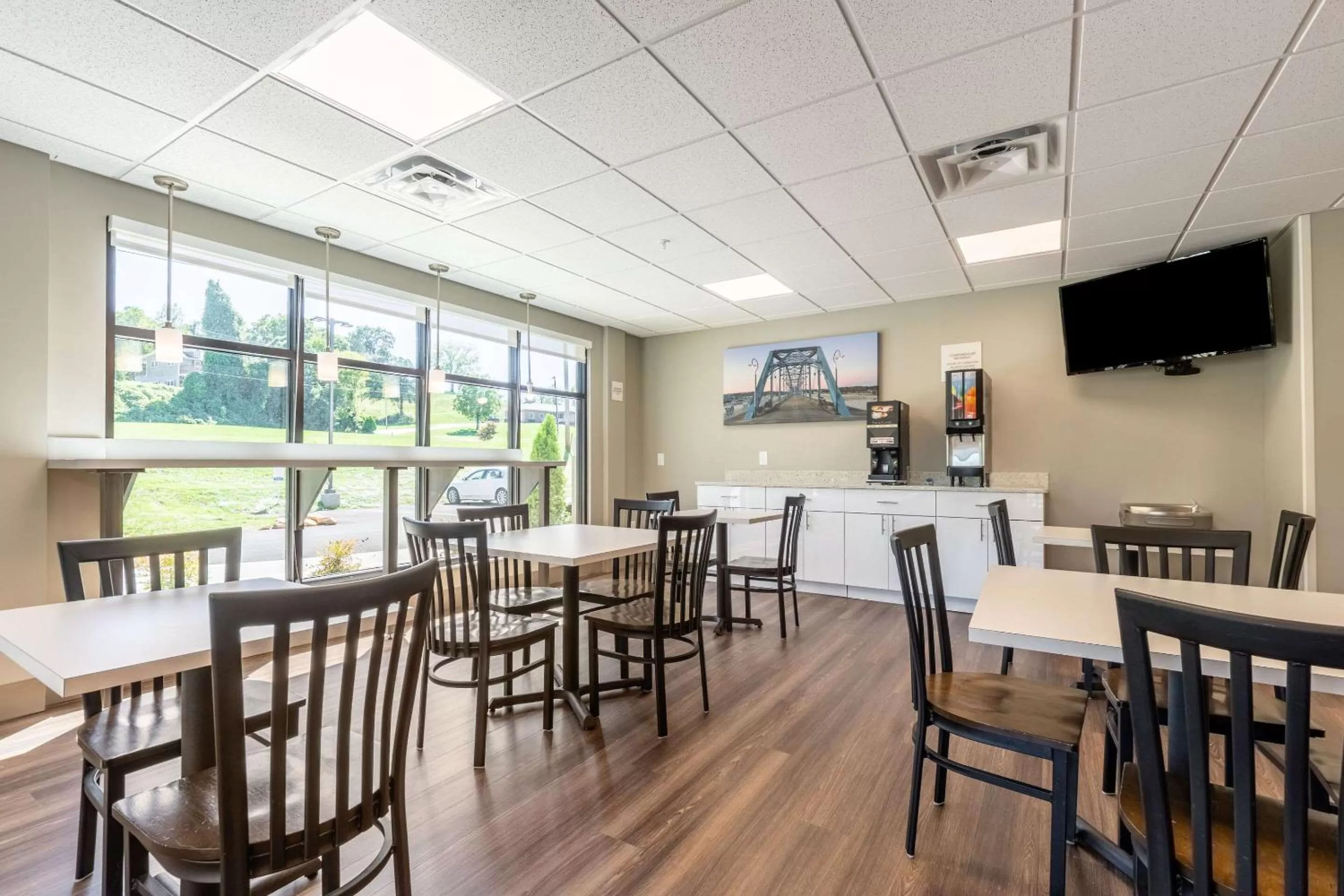 Restaurant/places to eat in Econo Lodge