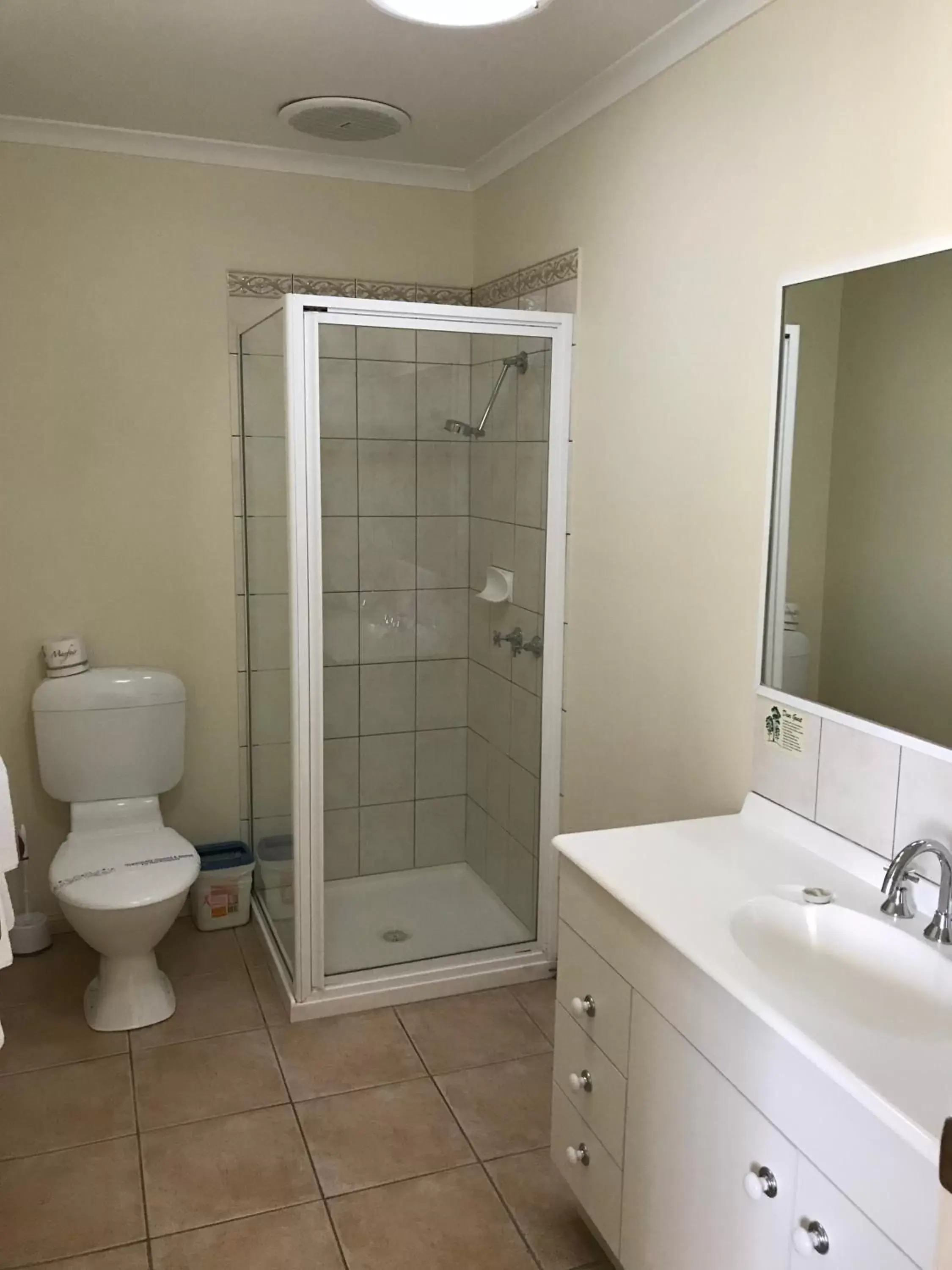 King One Bedroom in Sportsmans Motor Inn King One Bedroom in Sportsmans Motor Inn