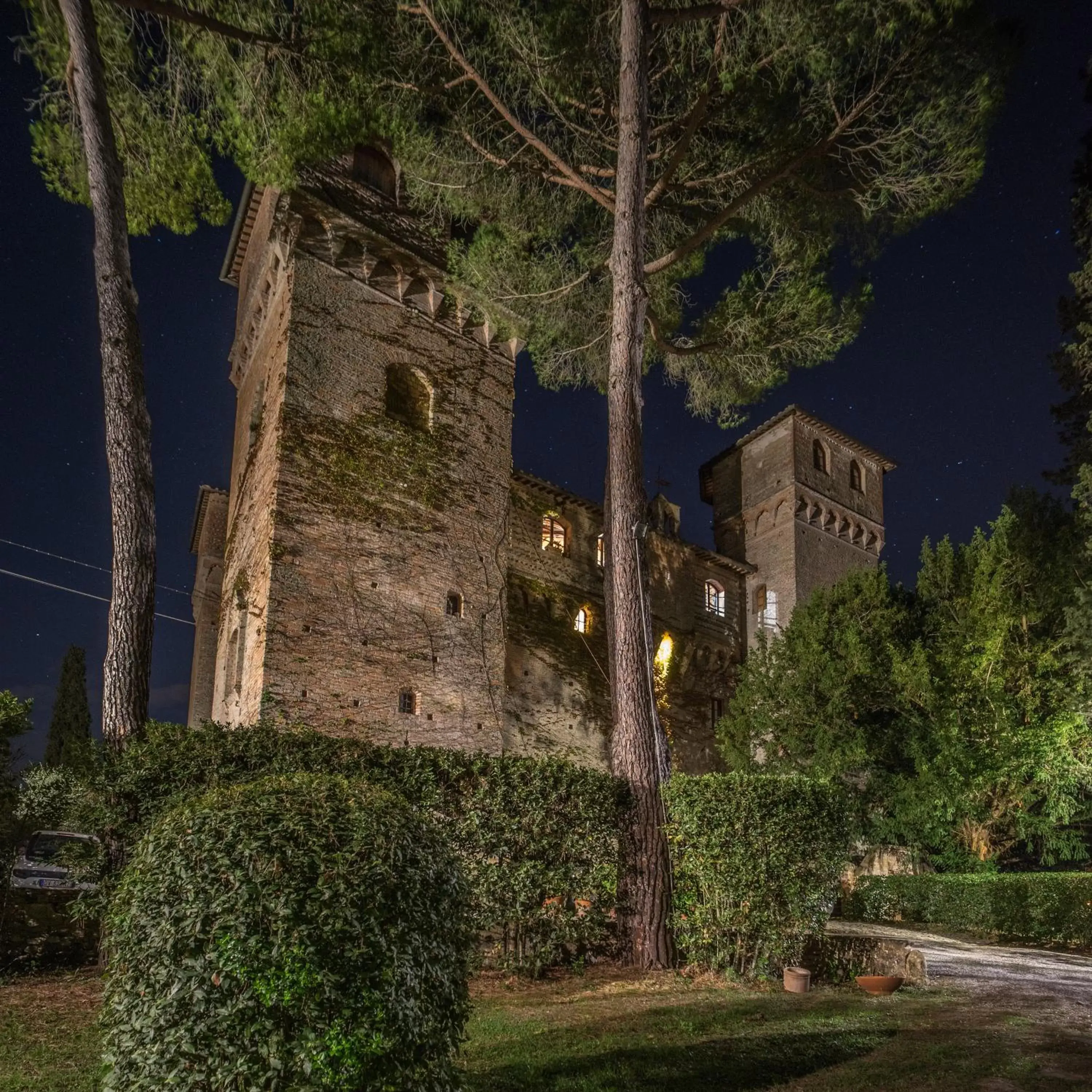 Garden, Property Building in Castello Delle Quattro Torra