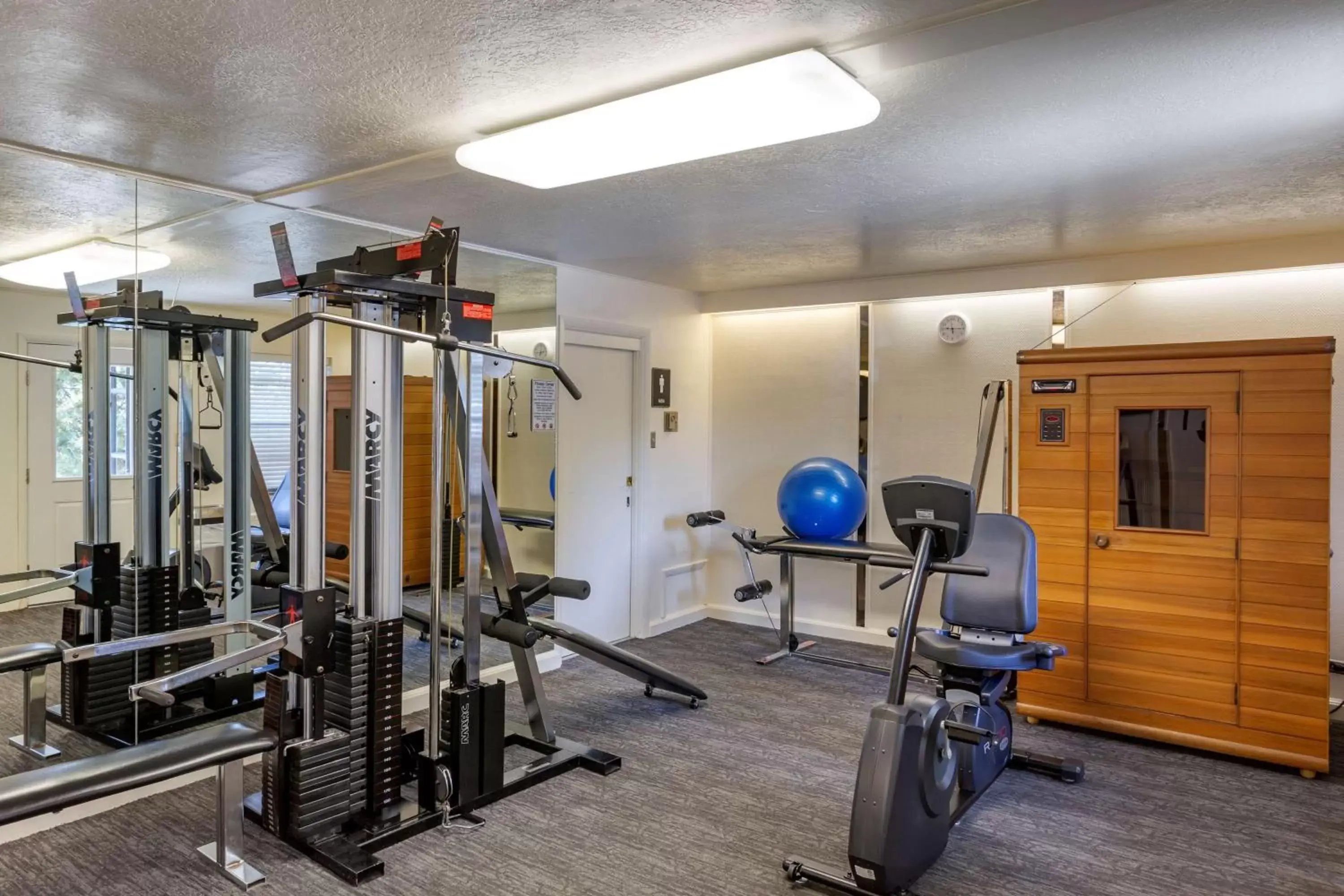 Spa and wellness centre/facilities, Fitness Center/Facilities in Best Western Dunmar Inn