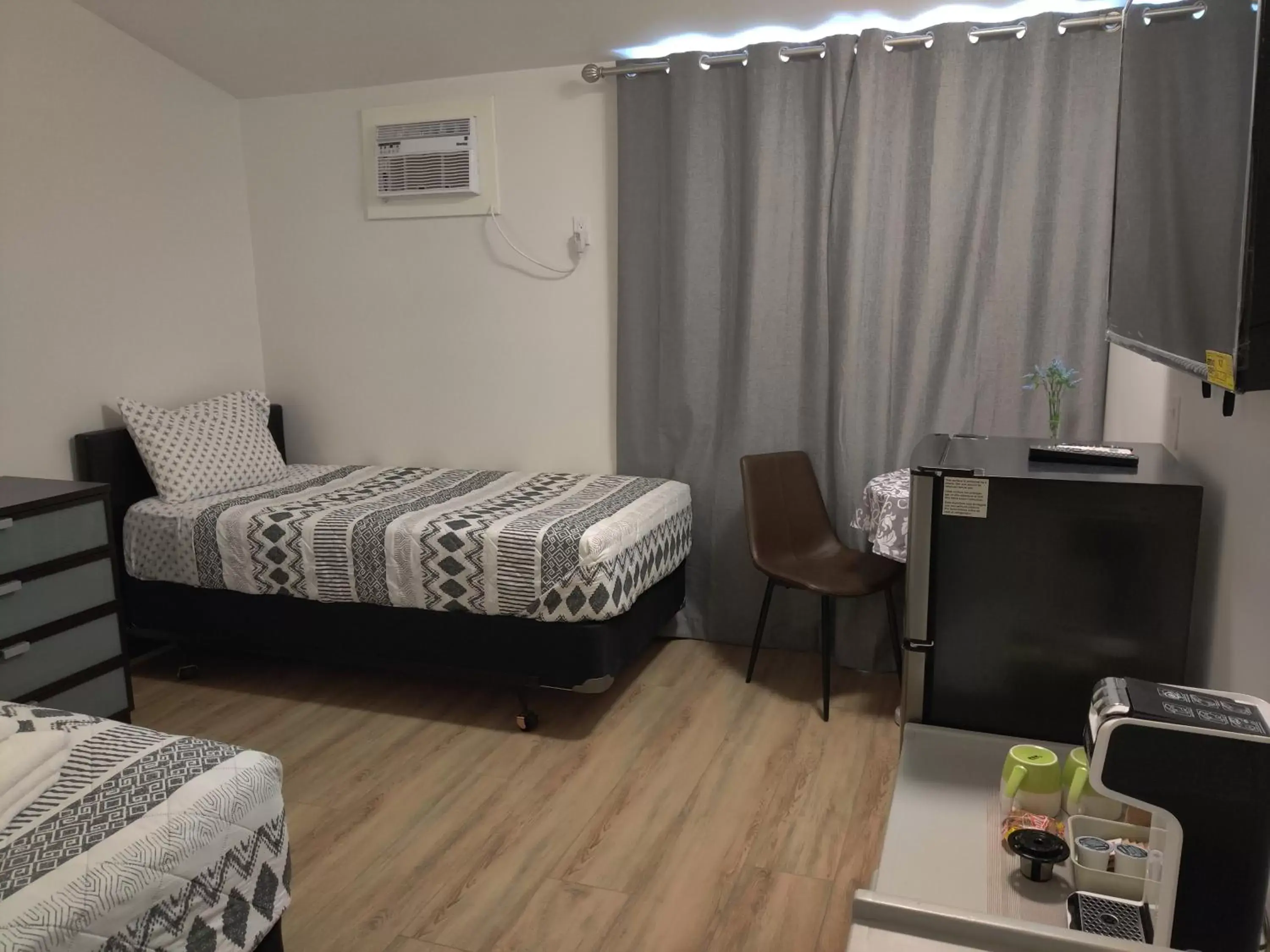 Deluxe Twin Room in Destination Inn Cache Creek Deluxe Twin Room in Destination Inn Cache Creek