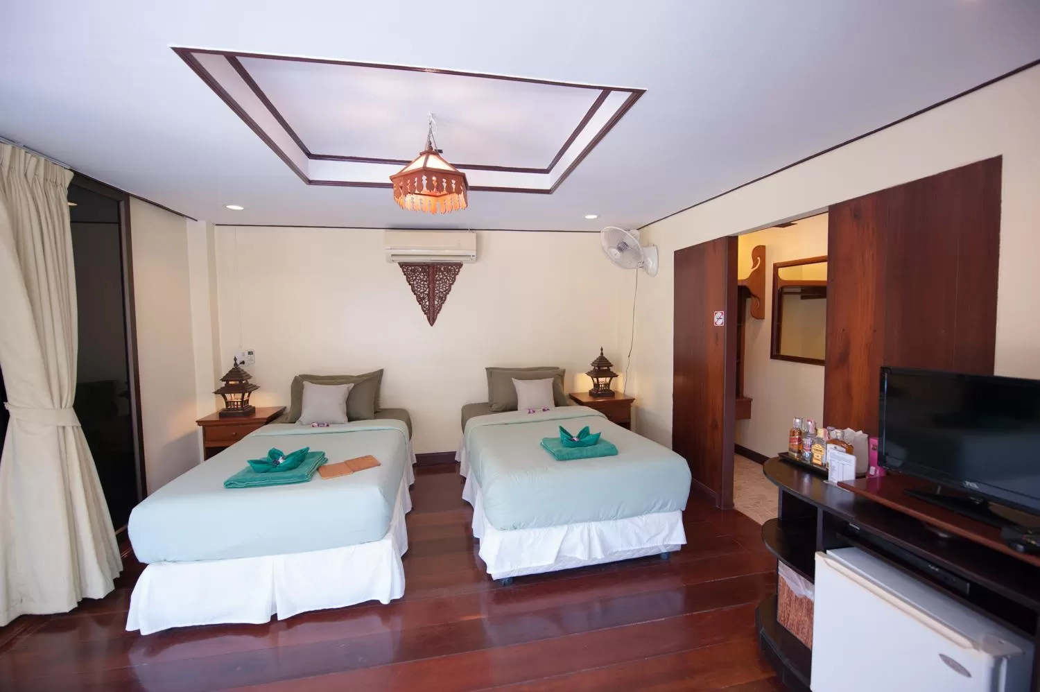Photo of the whole room, Bed in Koh Kood Beach Resort