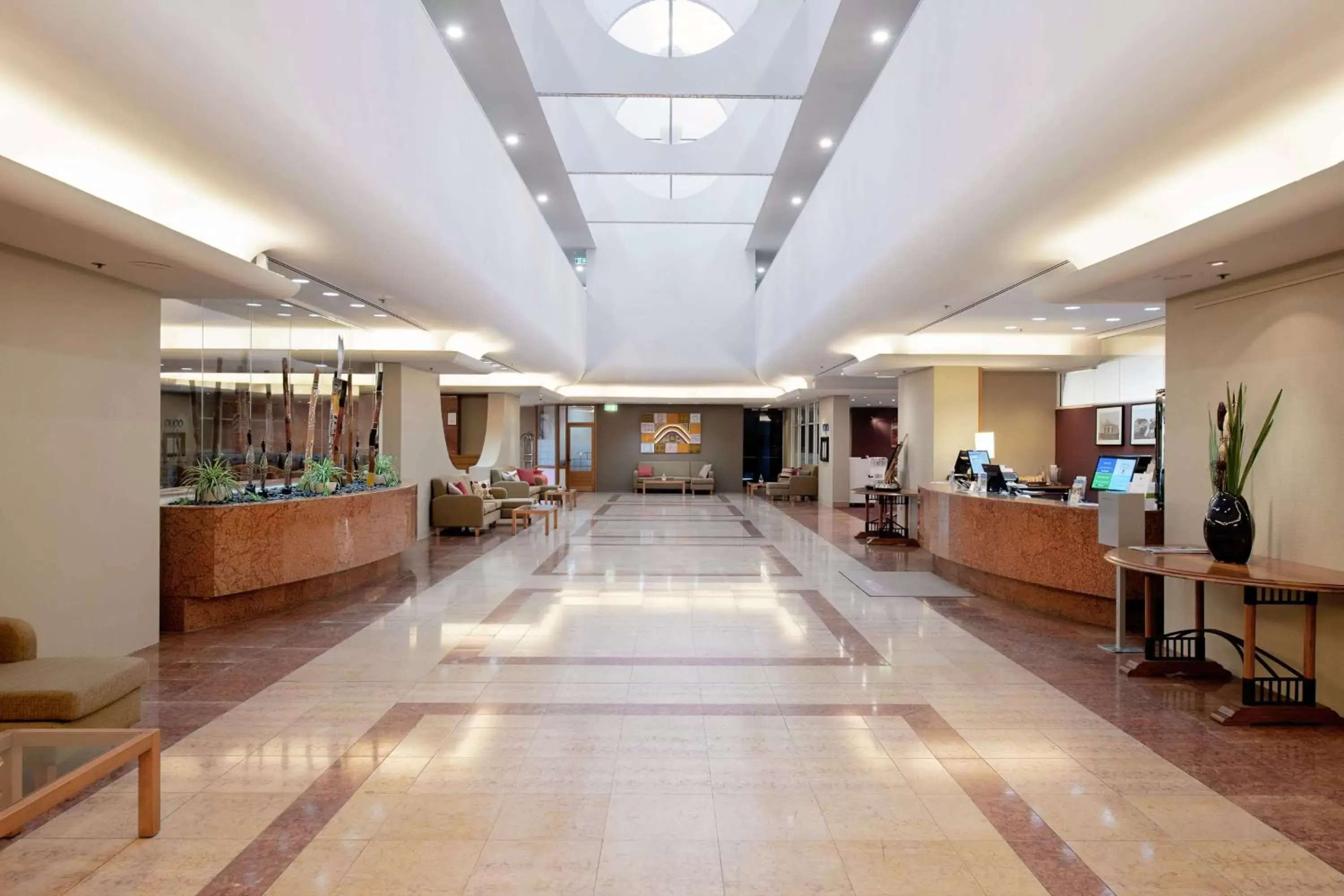 Lobby or reception, Lobby/Reception in DoubleTree by Hilton Esplanade Darwin