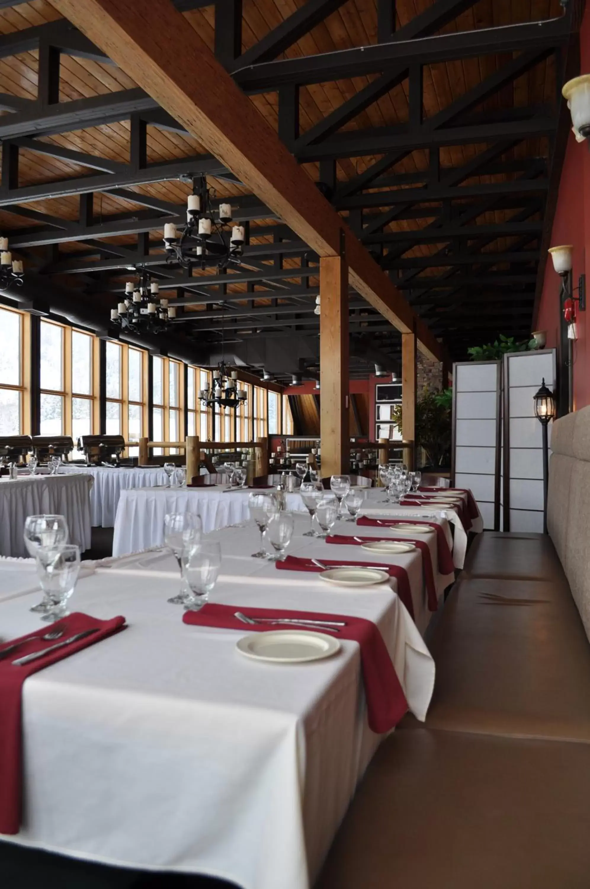Banquet/Function facilities, Restaurant/Places to Eat in Waterton Lakes Lodge Resort
