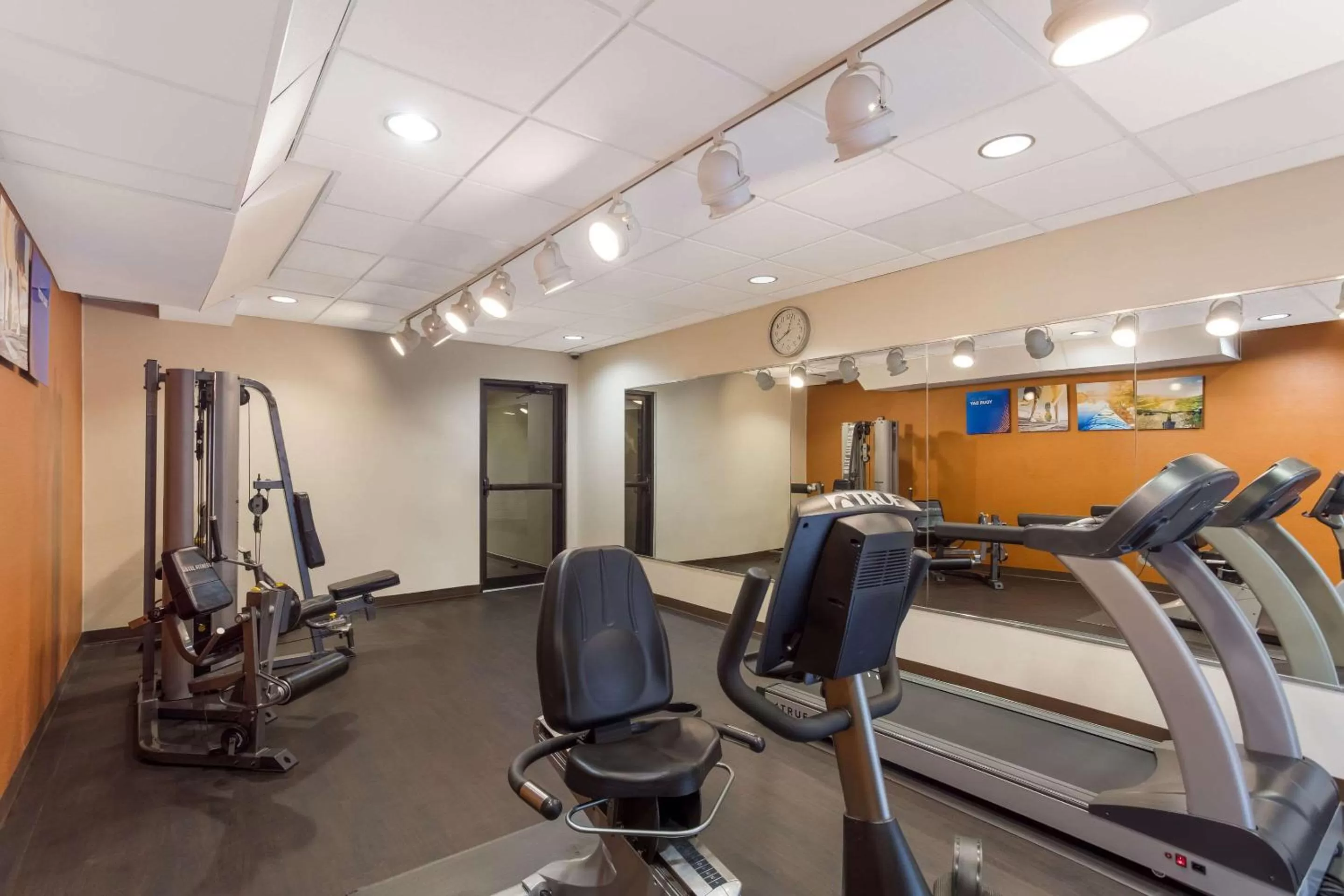 Fitness centre/facilities in Comfort Suites North Mobile