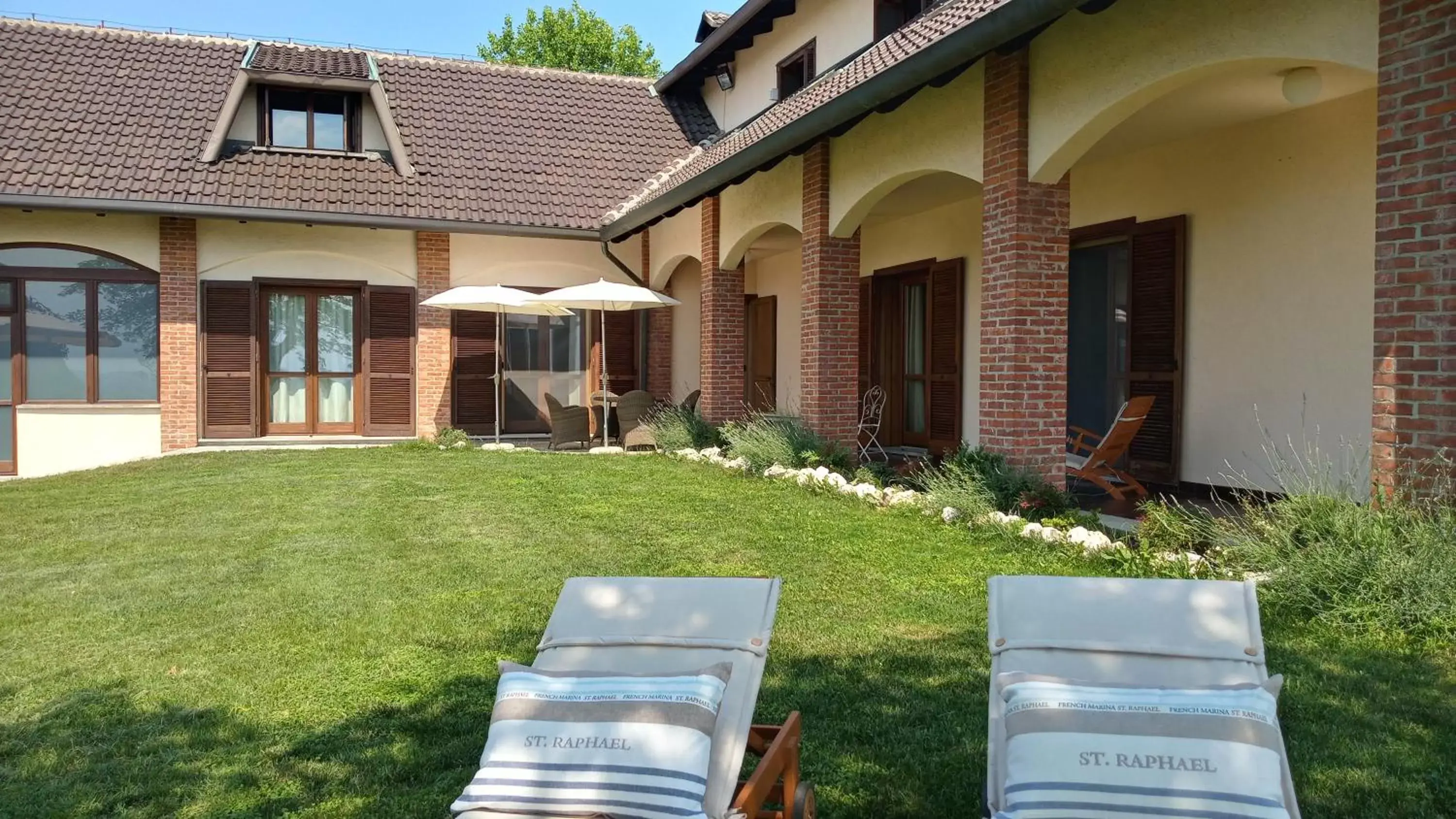 Garden, Property Building in Villa Pieve