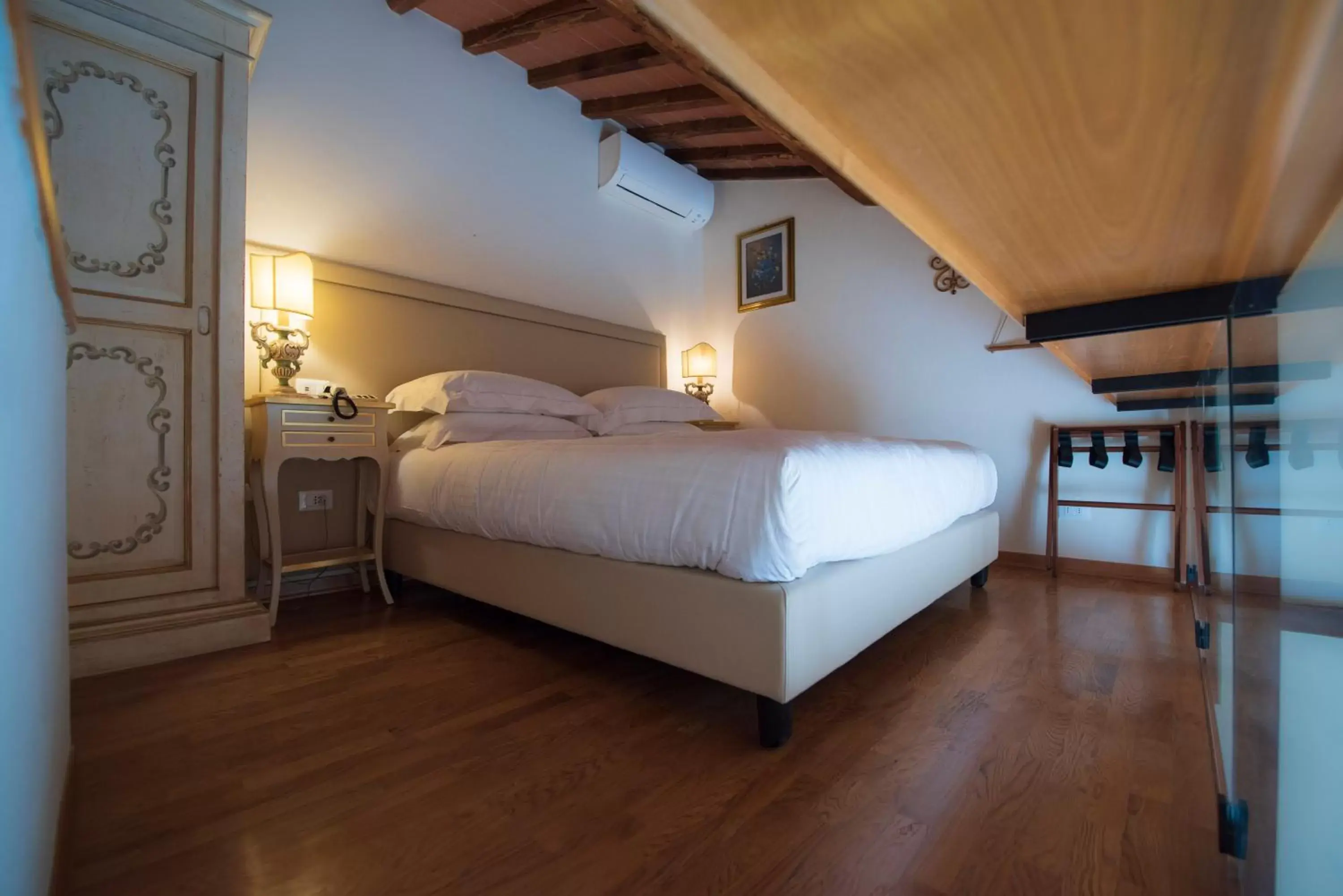 Classic Double Room - Annex in Villa Scacciapensieri Boutique Hotel