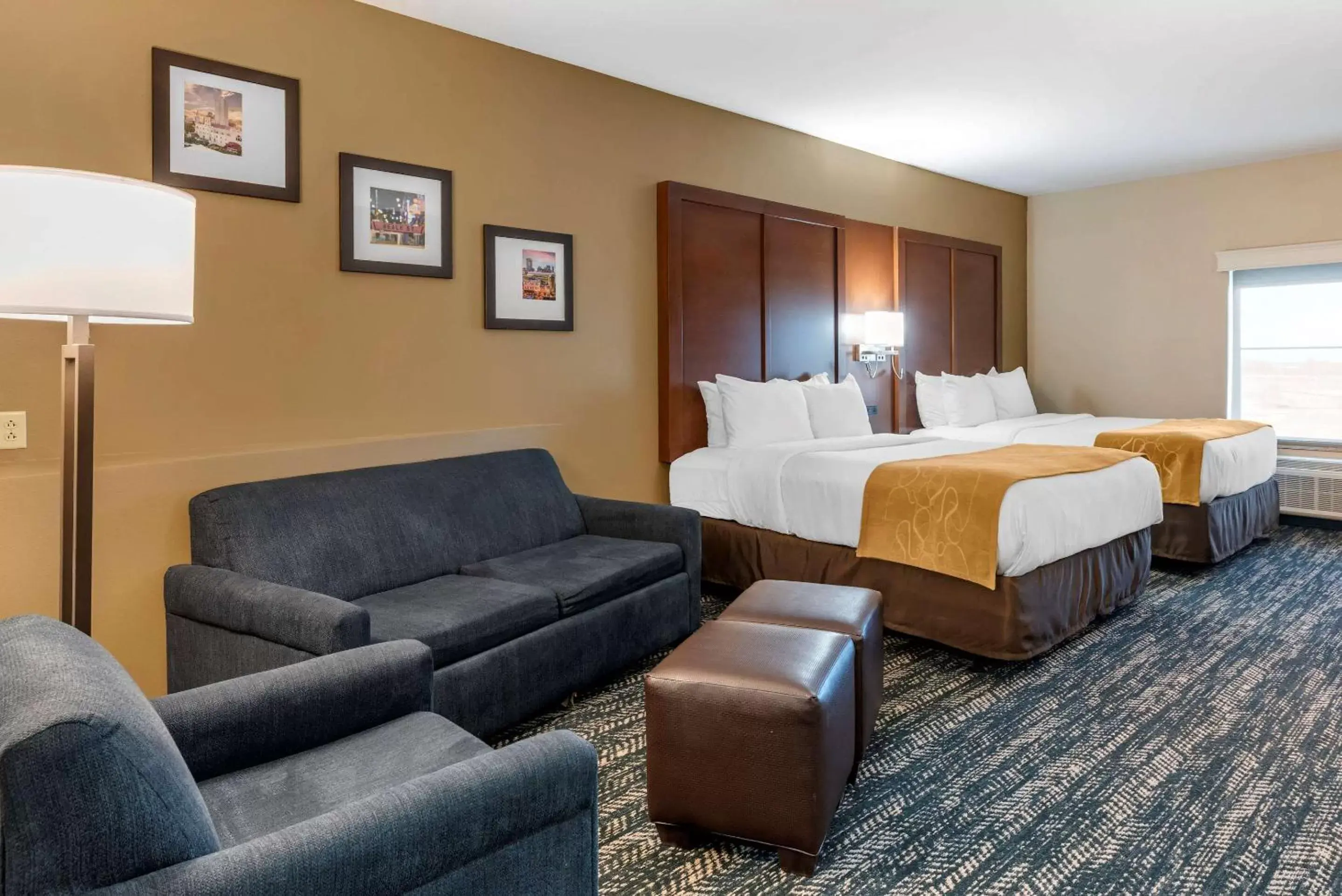 Photo of the whole room in Comfort Suites West Memphis I-40 I-55