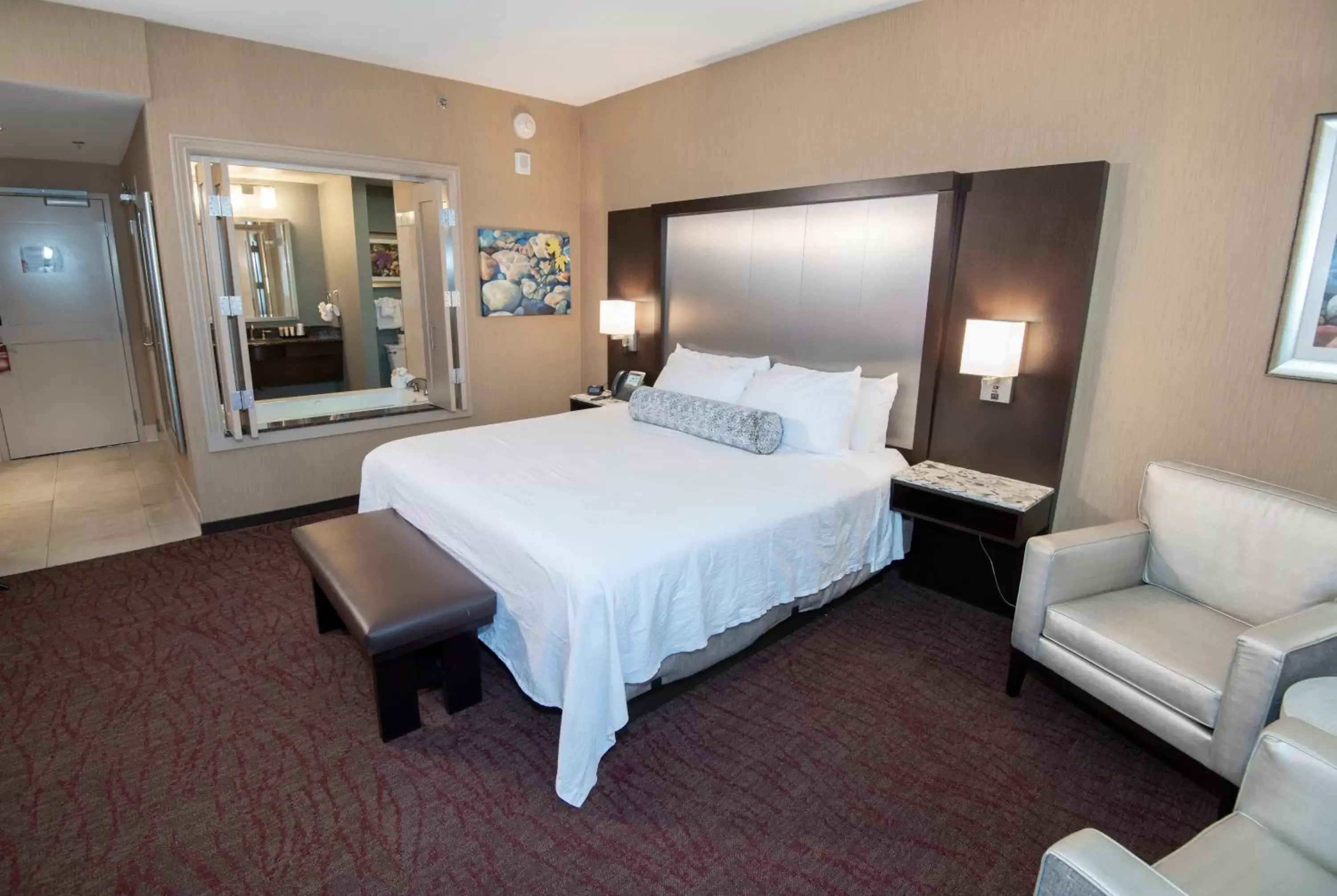 Bed in Win-River Resort and Casino