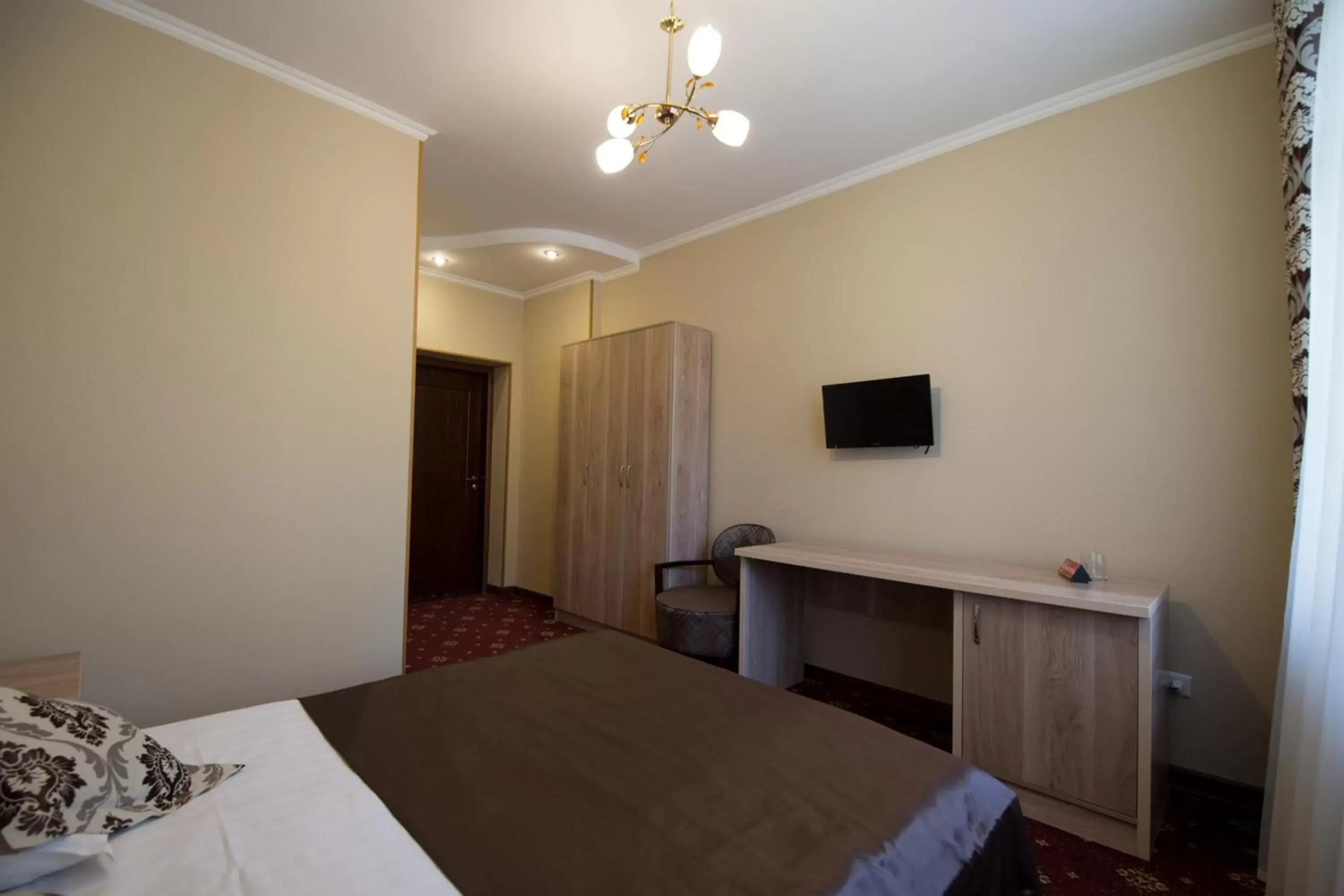 Photo of the whole room, Room Photo in Renion Zyliha Hotel