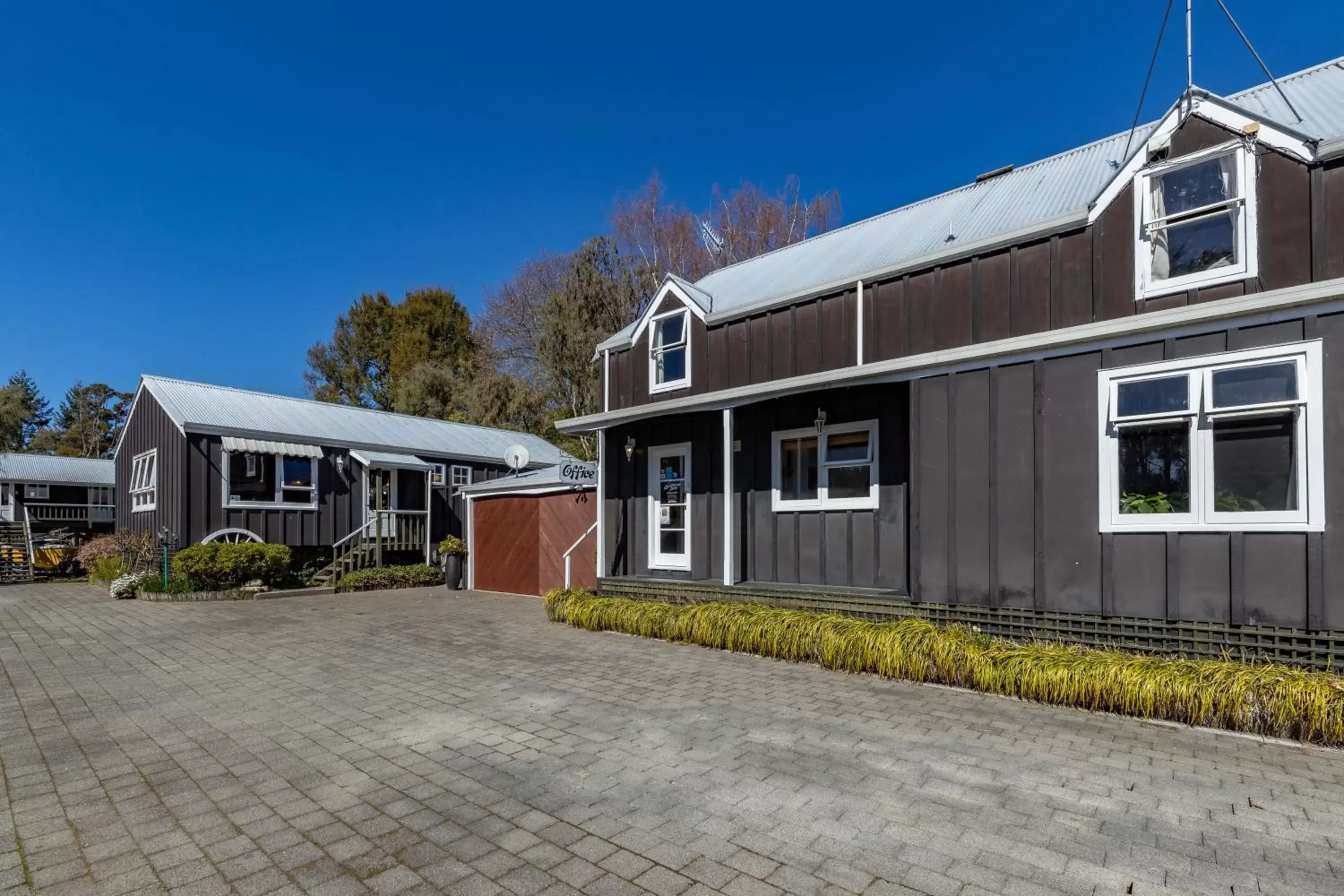 Property Building in Sportsmans Lodge Turangi