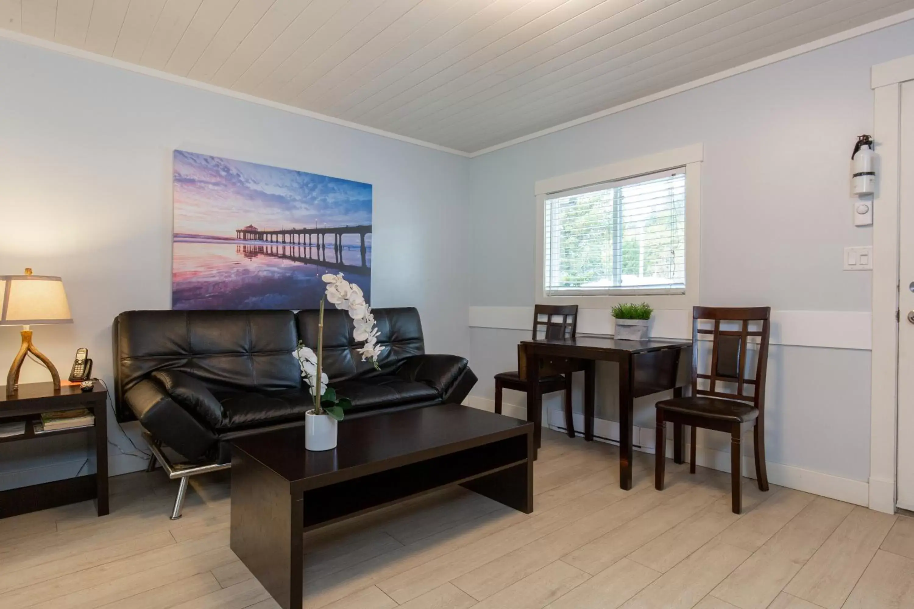 Living room, Seating Area in Riverside Resort