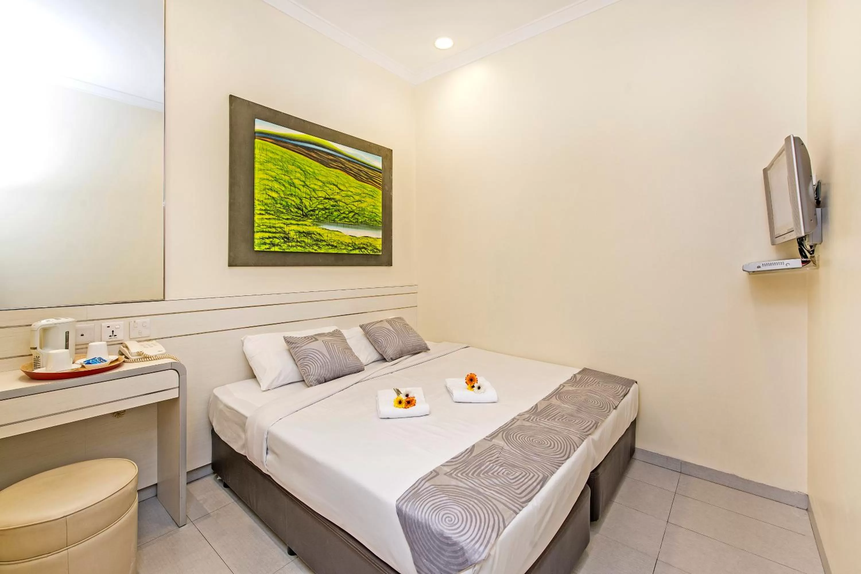 Bed in Hotel 81 Elegance