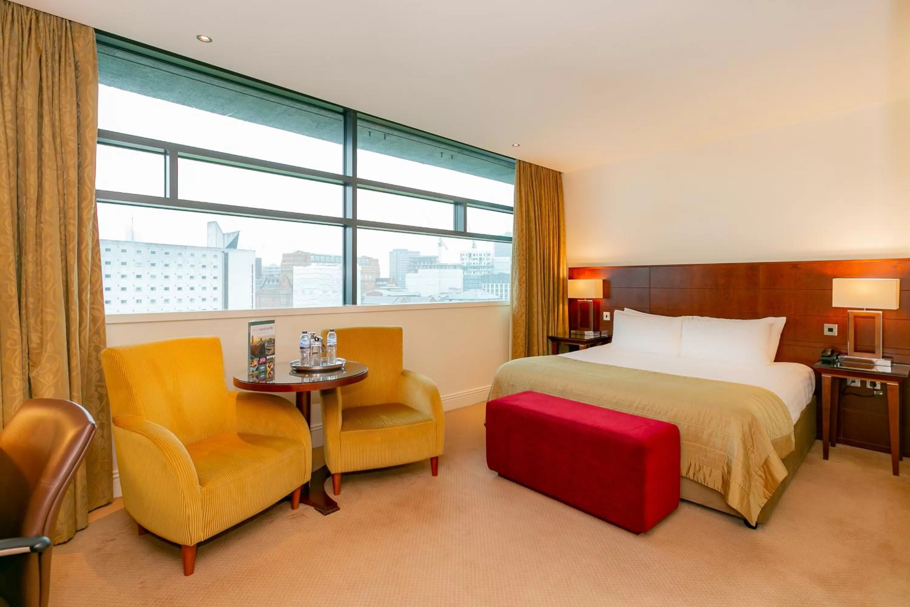 Deluxe Double Room with City View in Manchester Marriott Hotel Piccadilly