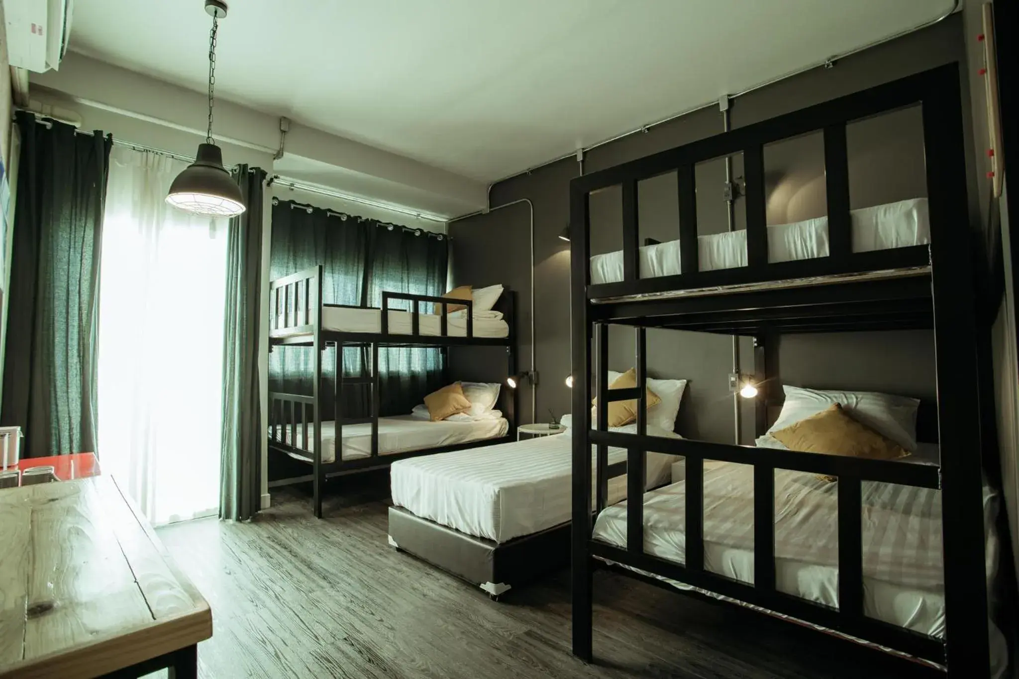 bunk bed in Fashen Poshtel