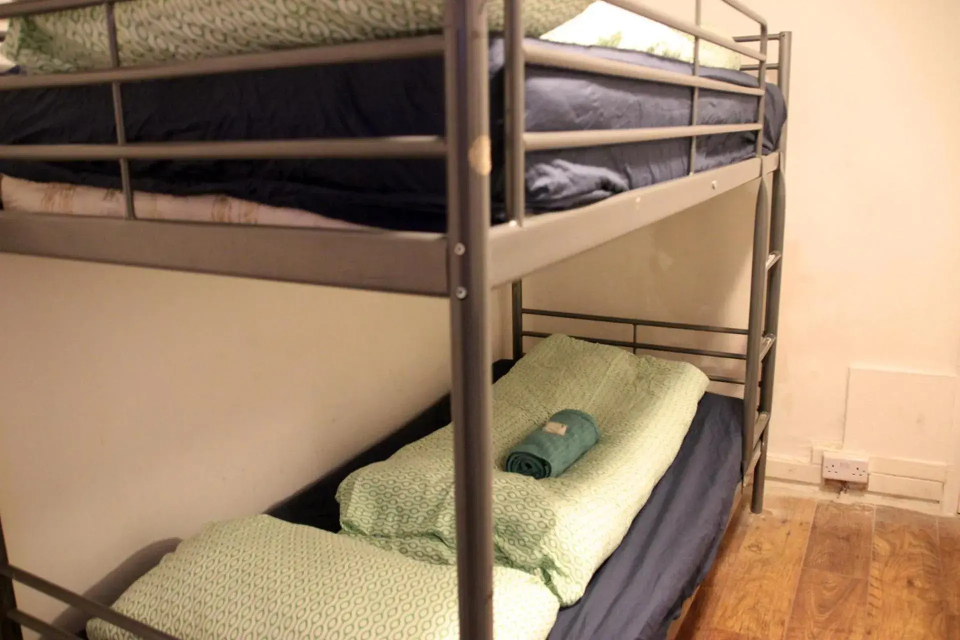 Standard Twin Room in Hostel One Notting Hill