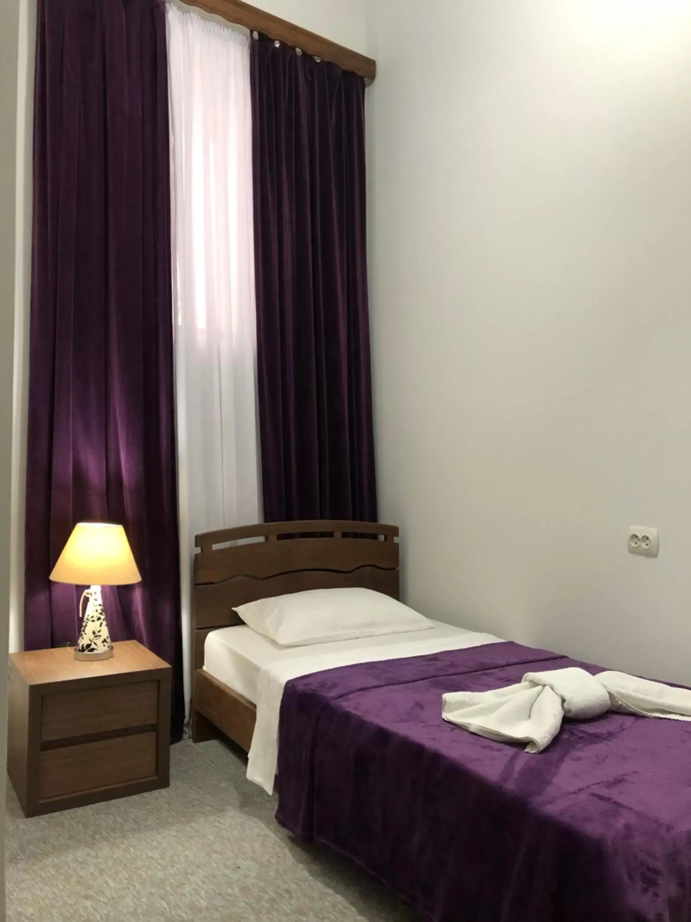 Bedroom, Bed in Hotel Diplomat