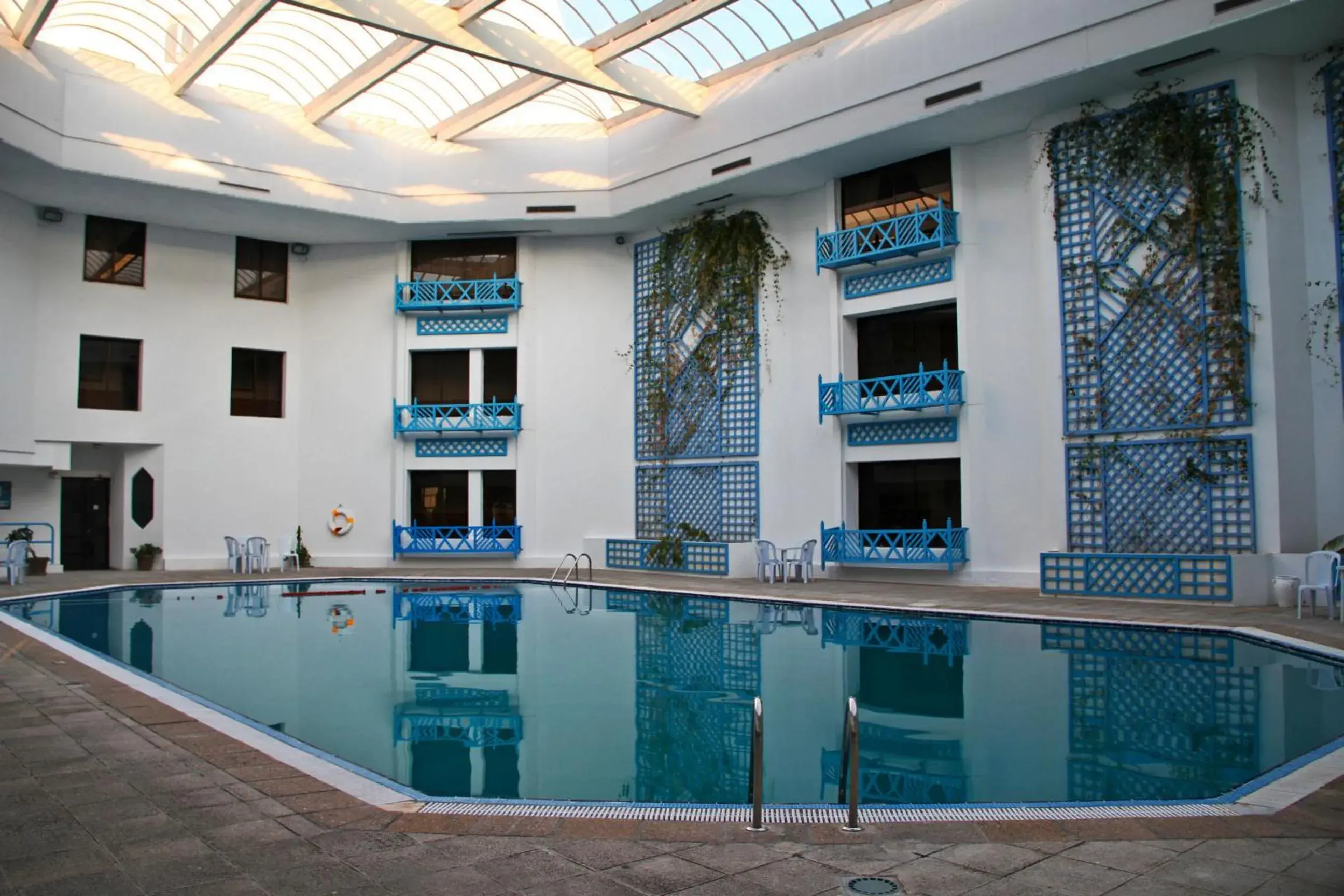 Swimming Pool in Hotel Orient Palace