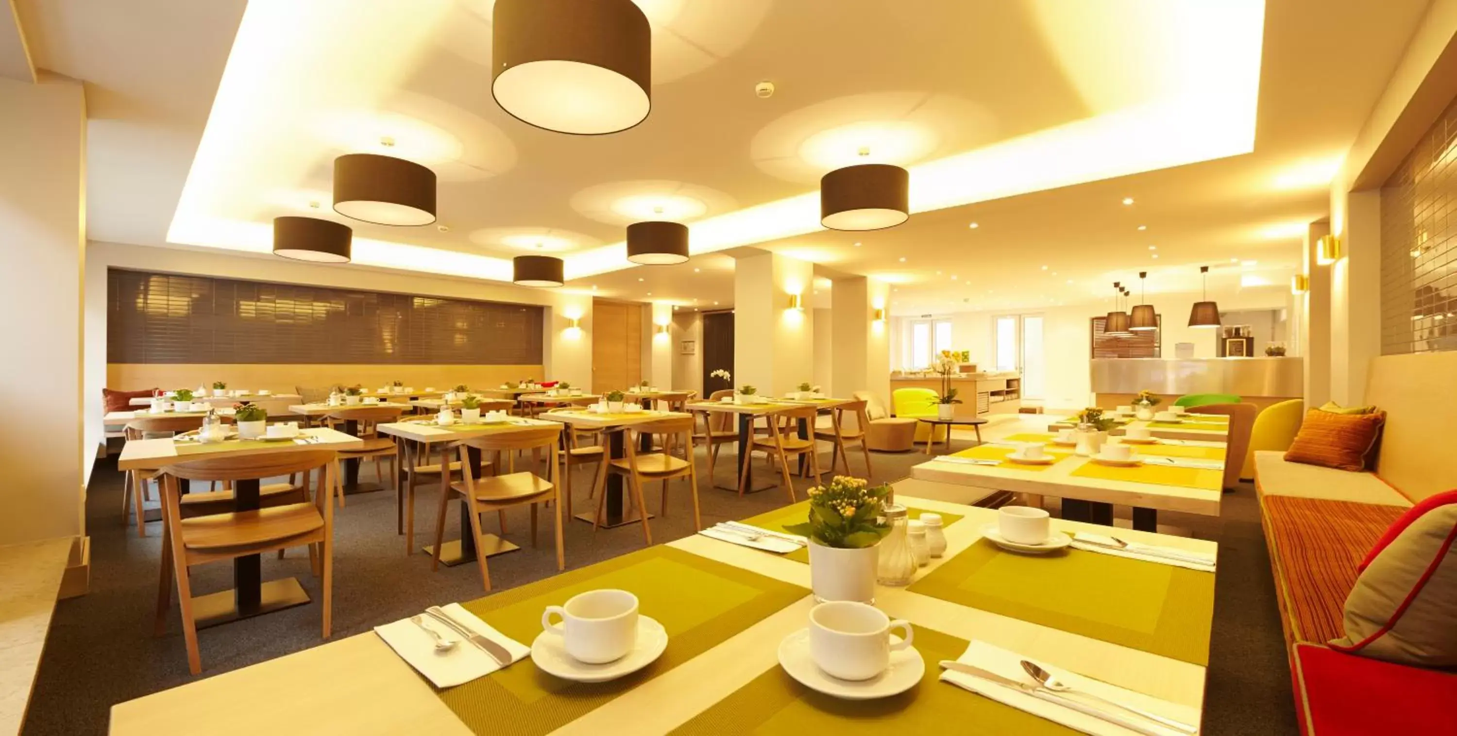 Restaurant/places to eat in Hotel Stachus Restaurant/places to eat in Hotel Stachus