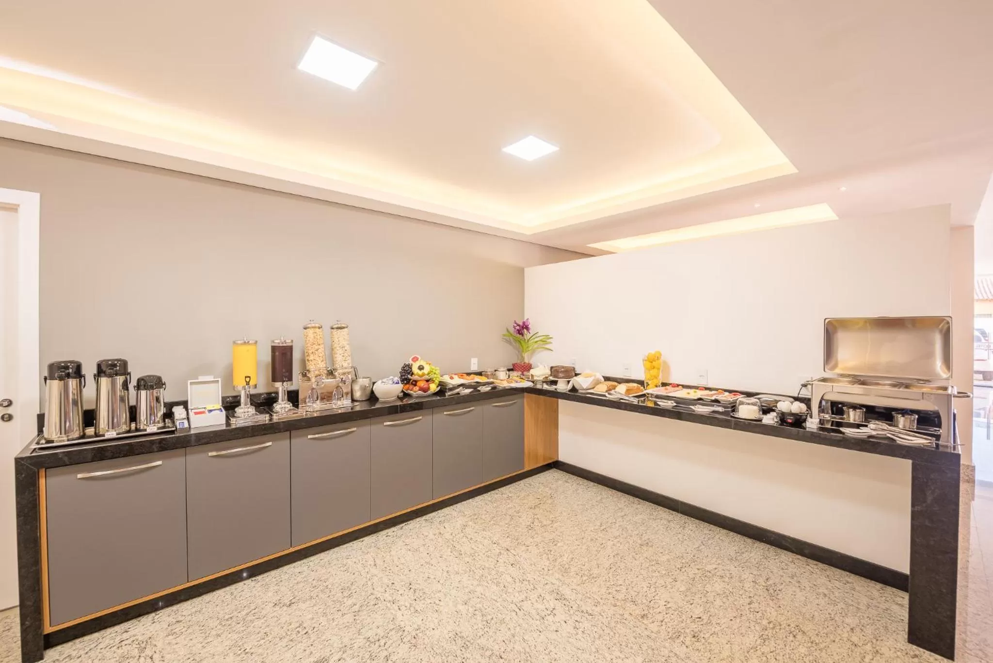 Buffet breakfast in Prime Hotel Ponta Porã