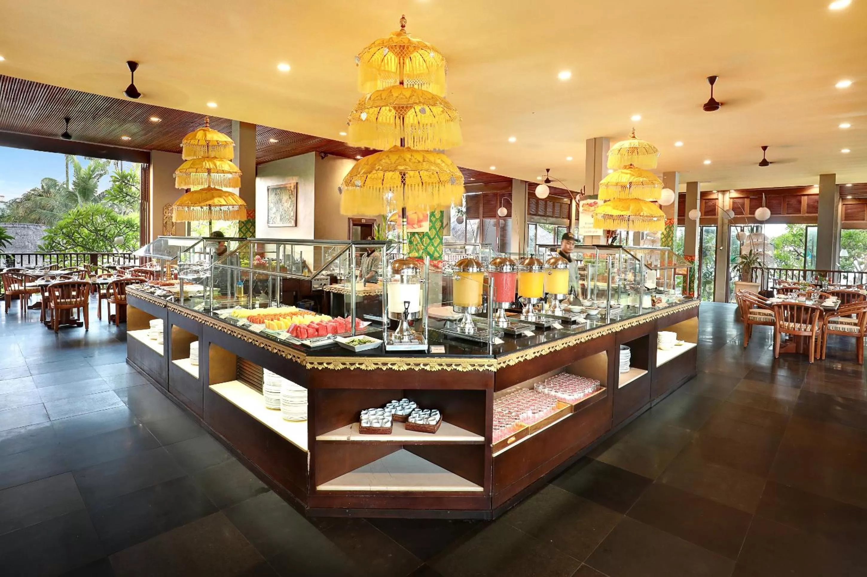 Restaurant/places to eat in Legian Beach Hotel