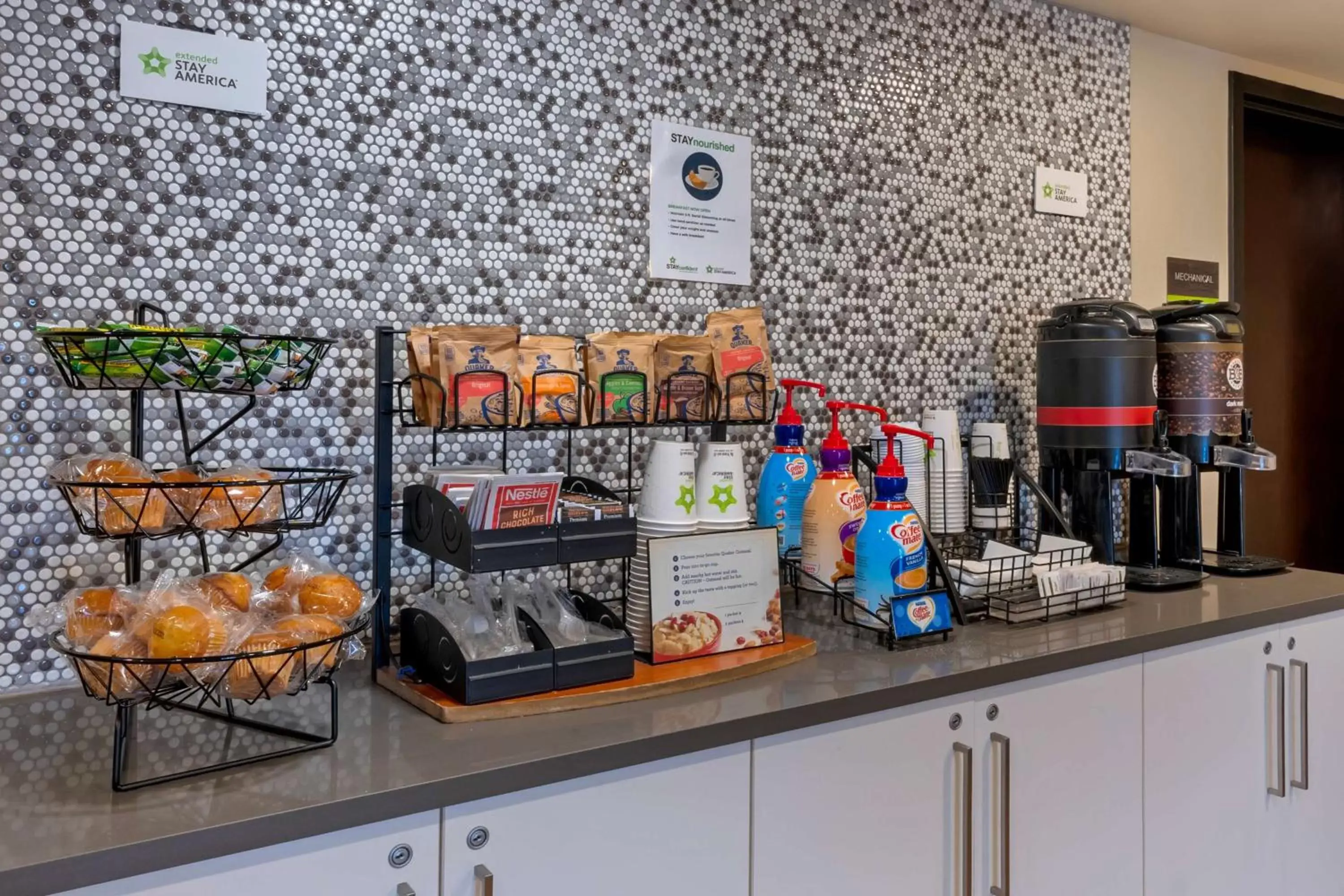 Breakfast in Extended Stay America Suites - Oakland - Alameda Airport Breakfast in Extended Stay America Suites - Oakland - Alameda Airport