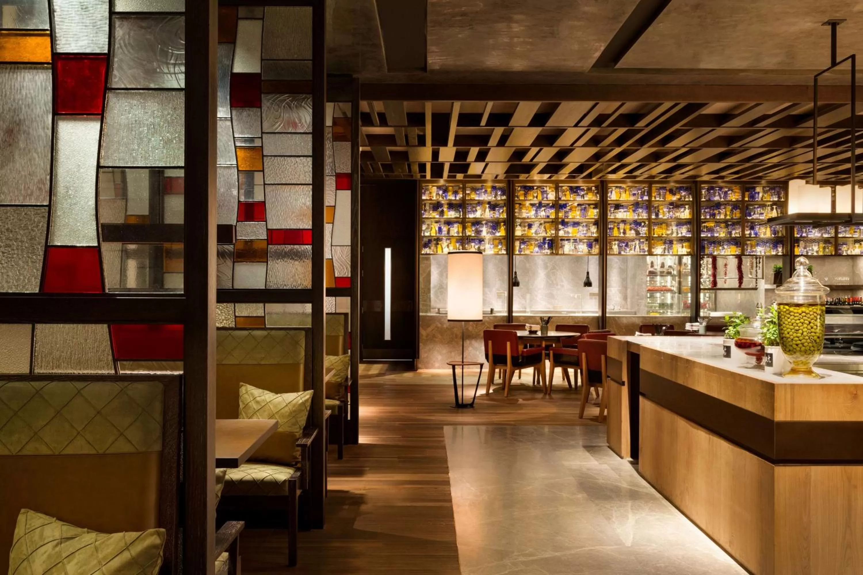 Restaurant/places to eat in Midtown Shangri-La, Hangzhou