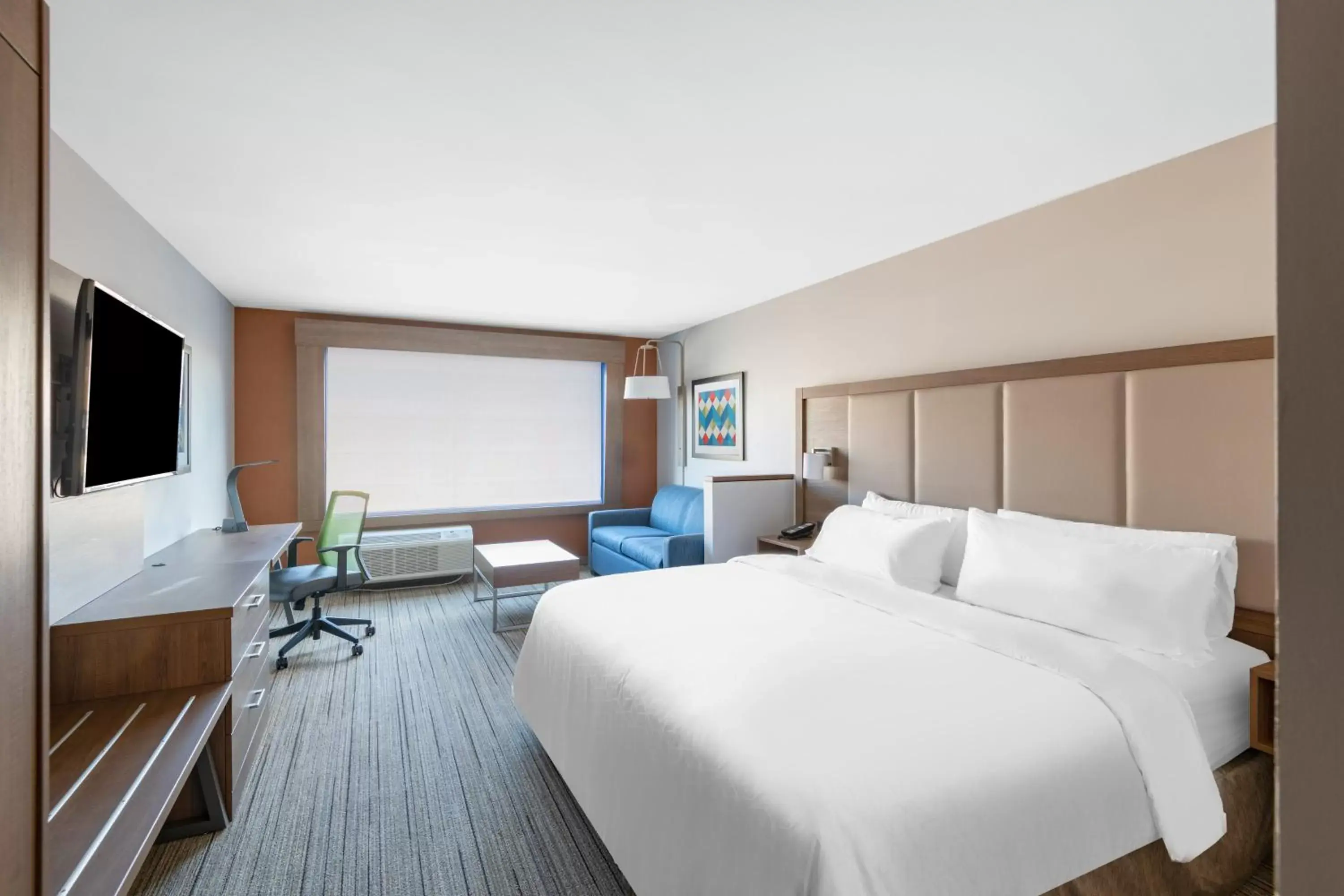 Photo of the whole room in Holiday Inn Express & Suites - Phoenix - Airport North, an IHG Hotel